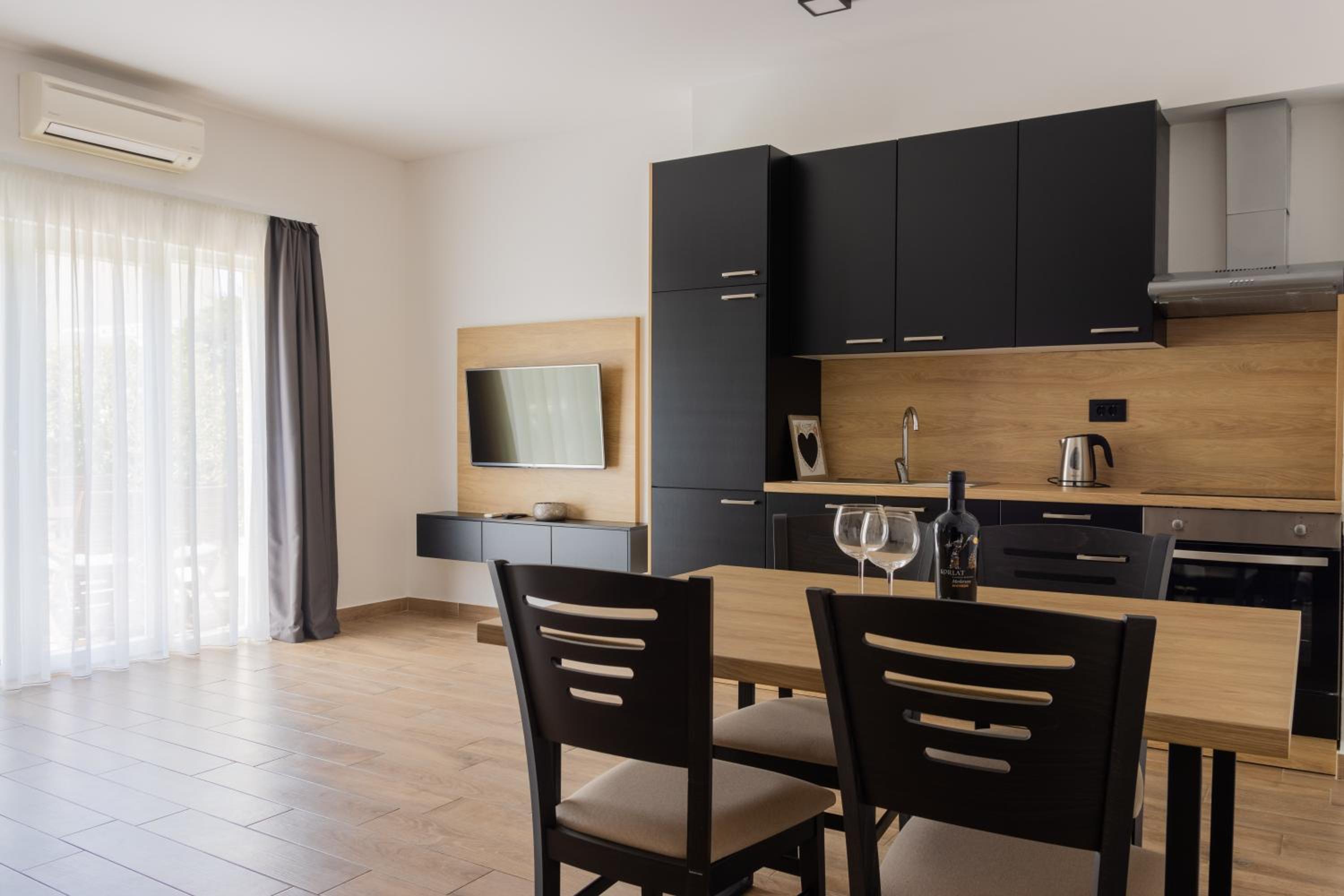Apartments & rooms Stella Adriatica