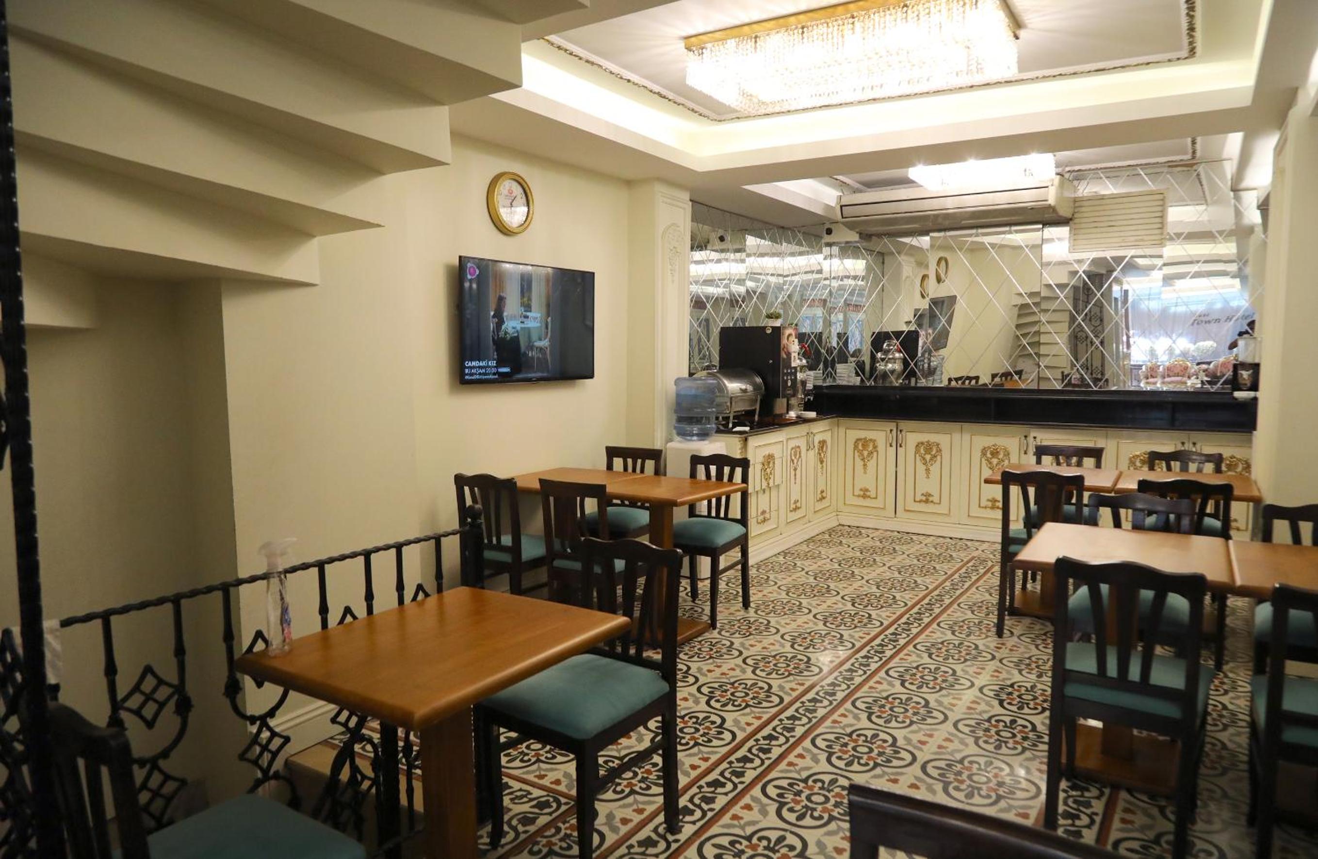 Best Town Hotel - Image 45