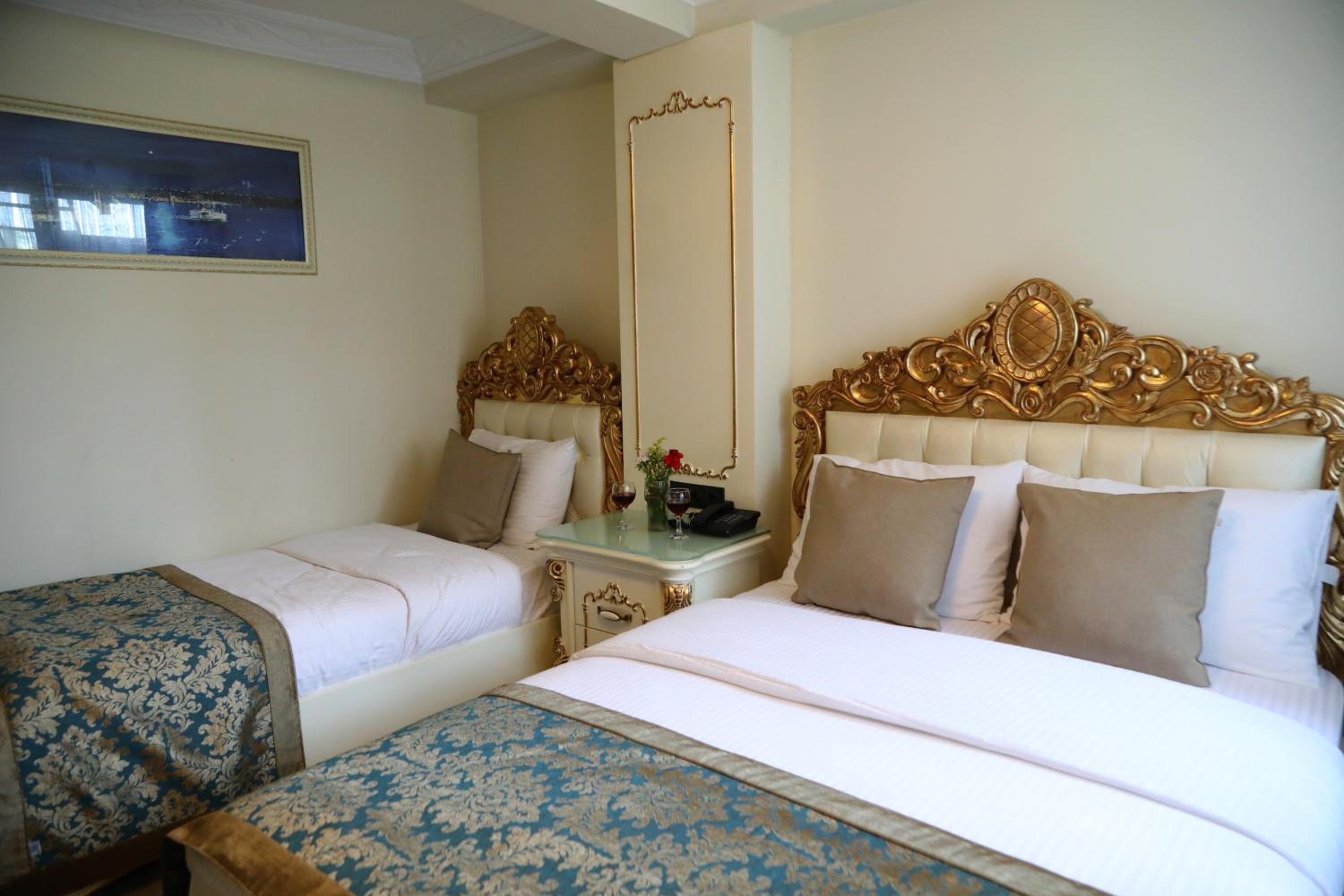 Best Town Hotel - Image 22