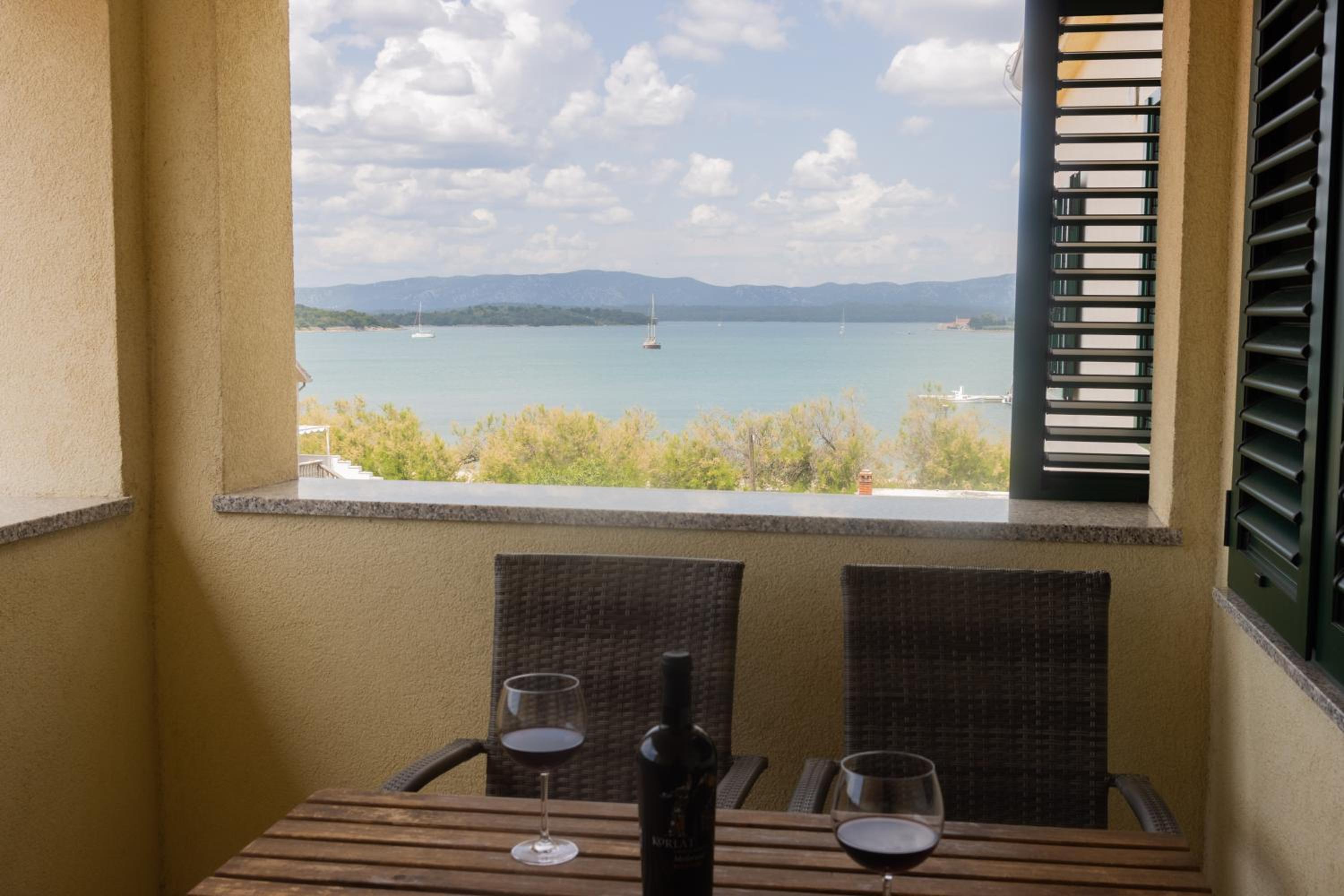Apartments & rooms Stella Adriatica