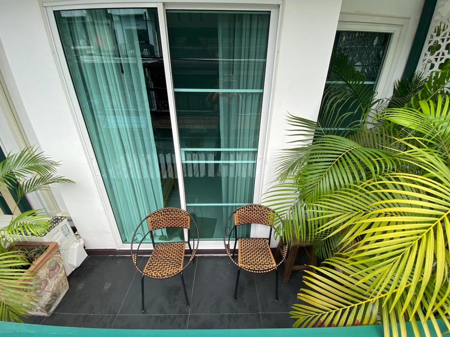 balcony