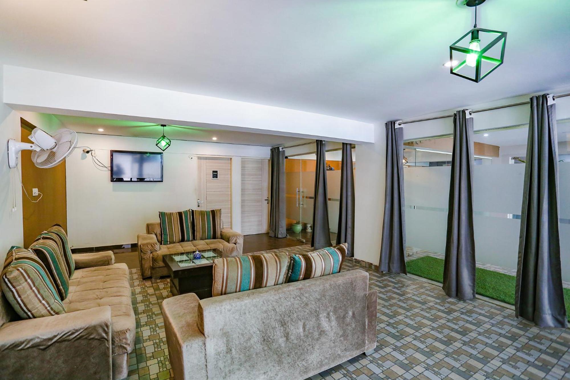 Gurgaon Vacations - FabHotel Skylight Inn Near Medanta Hospital - Property Image 8