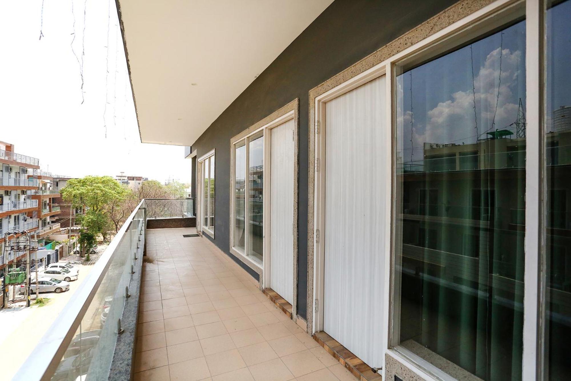 Gurgaon Vacations - FabHotel Skylight Inn Near Medanta Hospital - Property Image 6