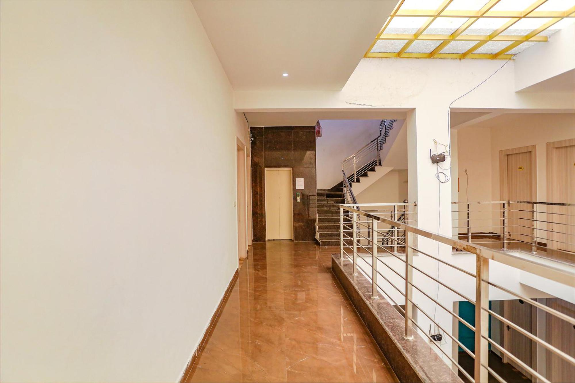 Gurgaon Vacations - FabHotel Skylight Inn Near Medanta Hospital - Property Image 7