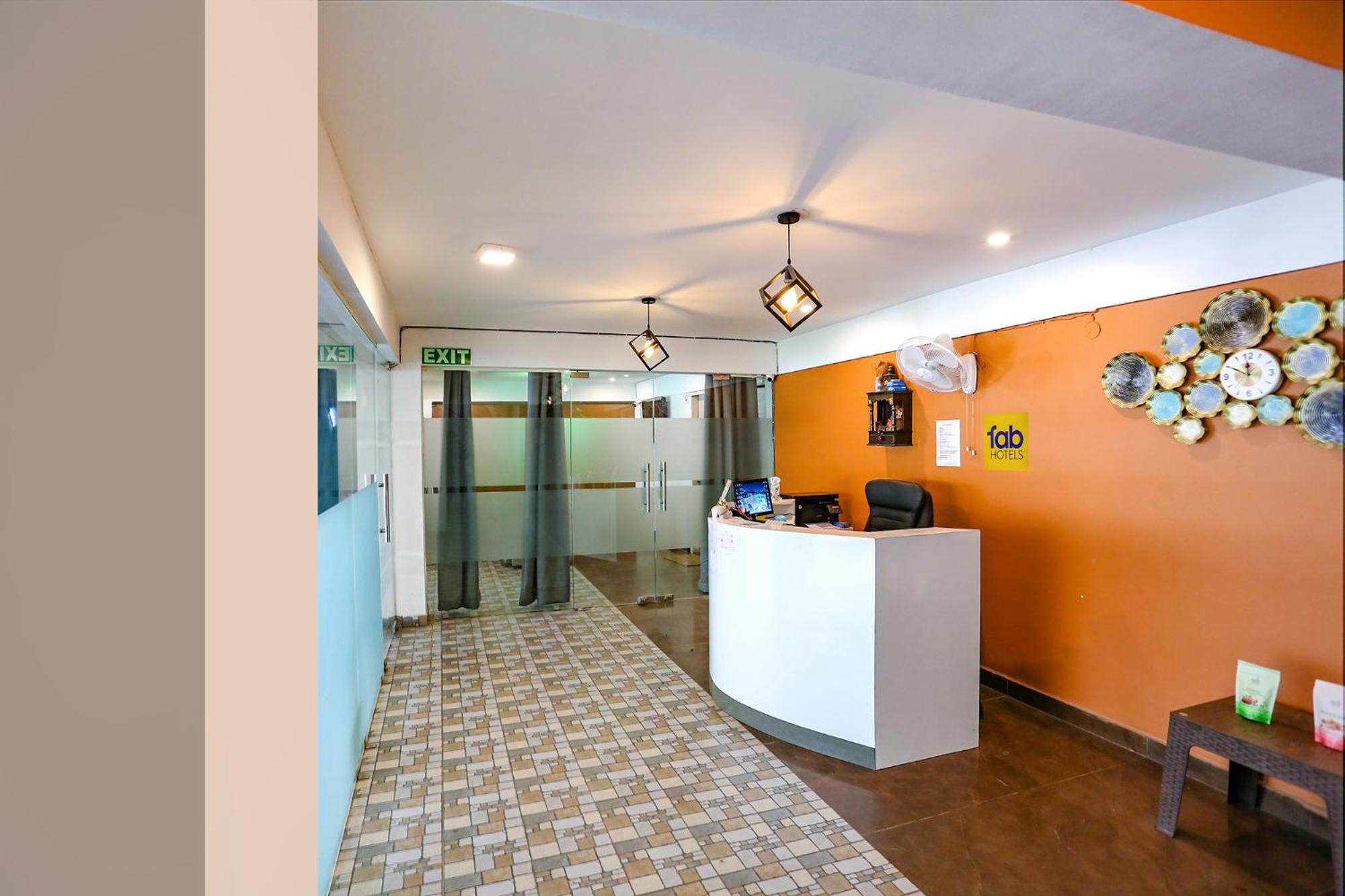 Gurgaon Vacations - FabHotel Skylight Inn Near Medanta Hospital - Property Image 5