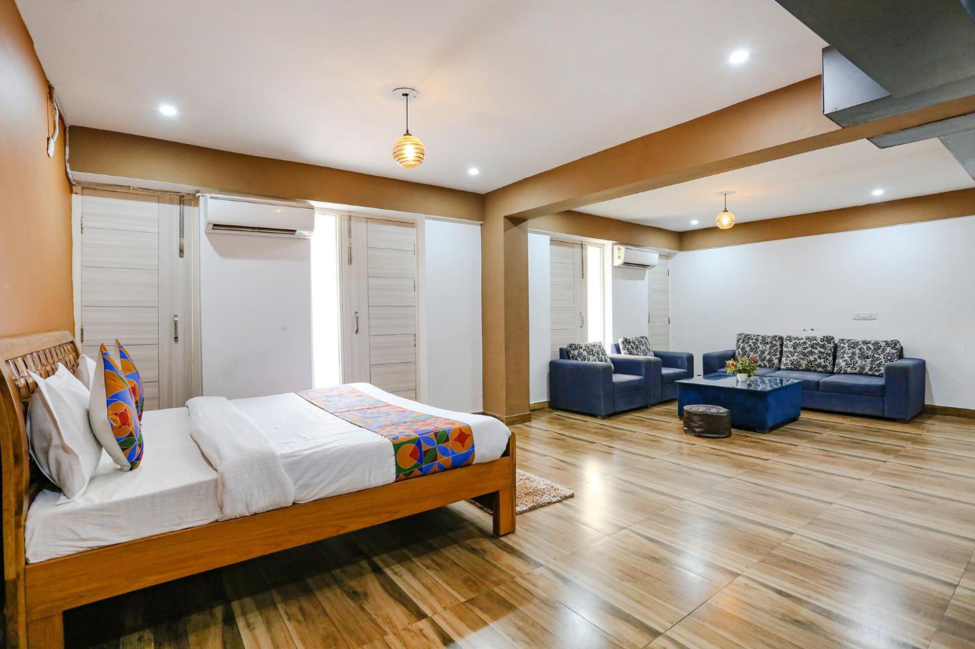 Gurgaon Vacations - FabHotel Skylight Inn Near Medanta Hospital - Property Image 2