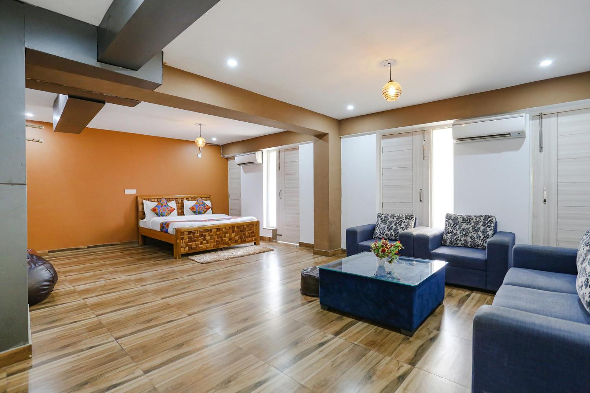 Gurgaon Vacations - FabHotel Skylight Inn Near Medanta Hospital - Property Image 1