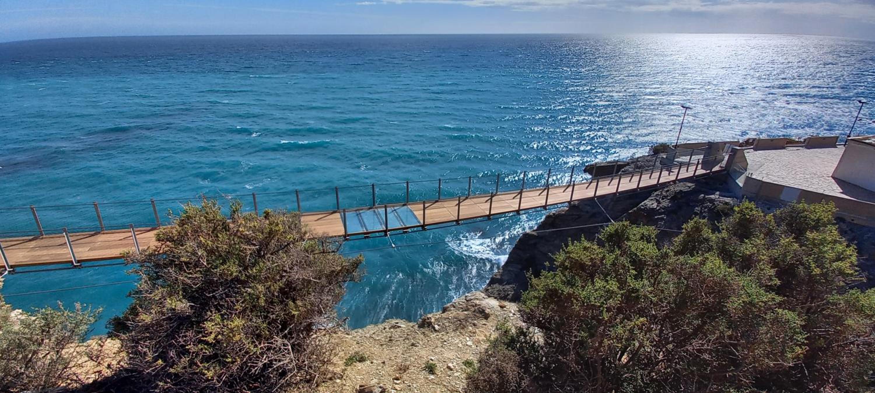 APARTAMENTO PRIMERA LÍNEA DE PLAYA