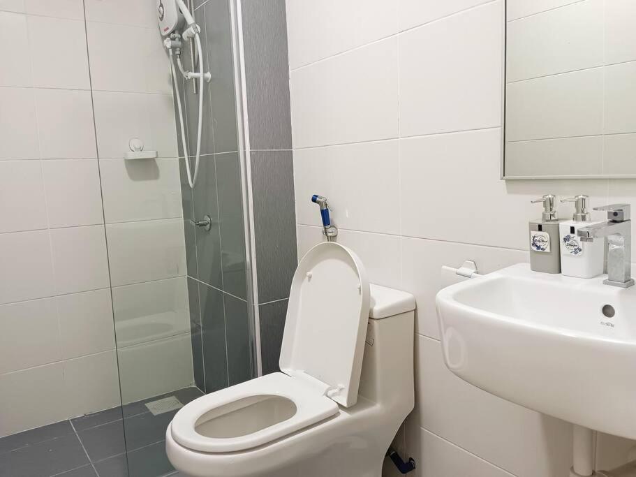 Twin Danga, Near CIQ 3BR 9PAX, Perling-Woodlands Sea view,Hint