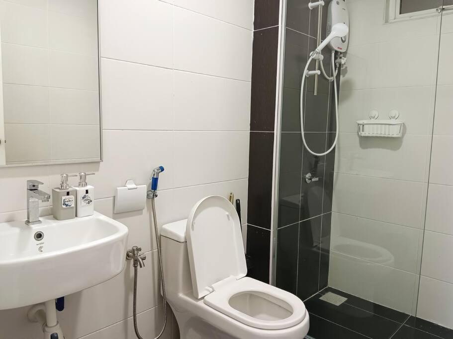 Twin Danga, Near CIQ 3BR 9PAX, Perling-Woodlands Sea view,Hint