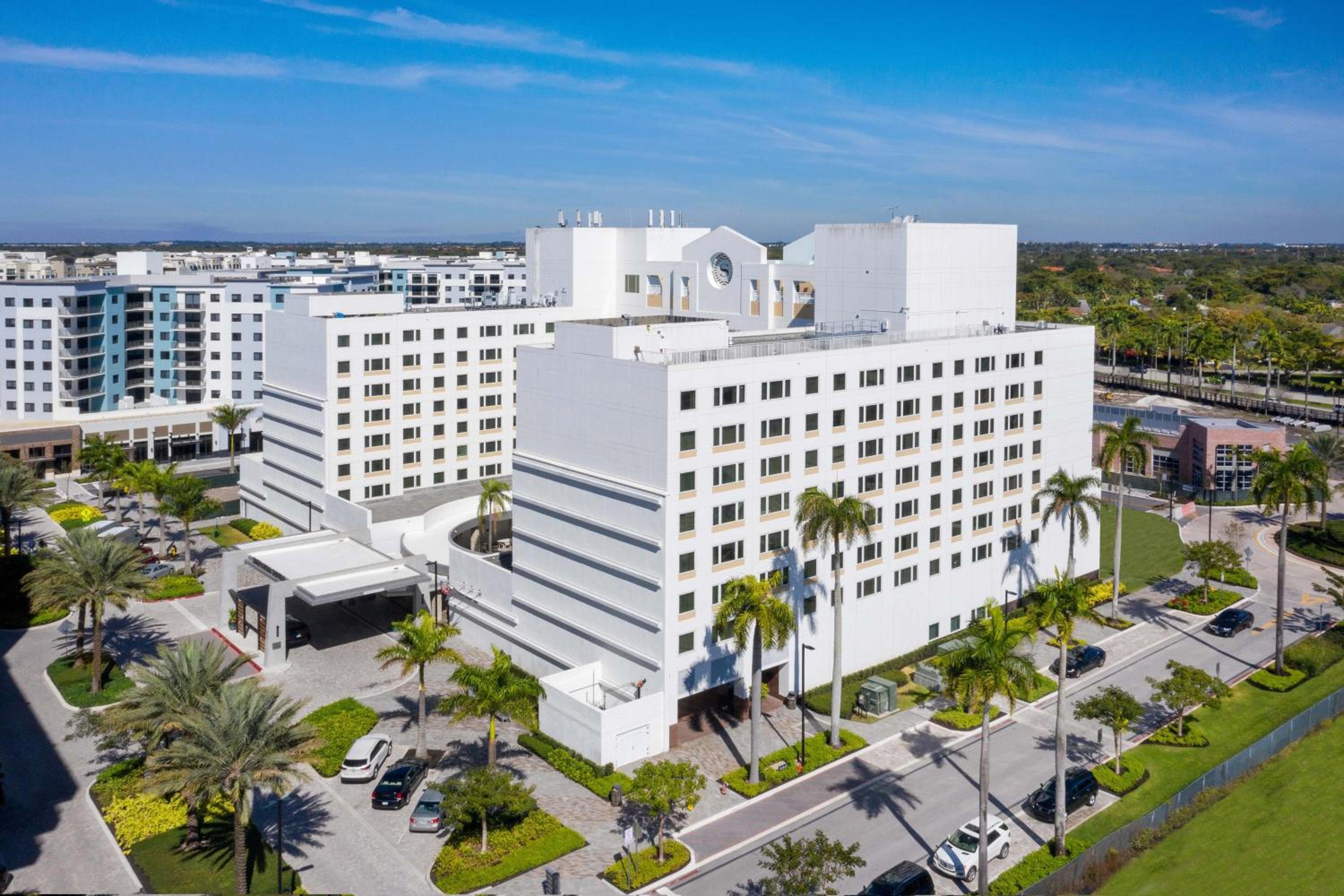 Hotel Sheraton Suites Fort Lauderdale West - Image 1