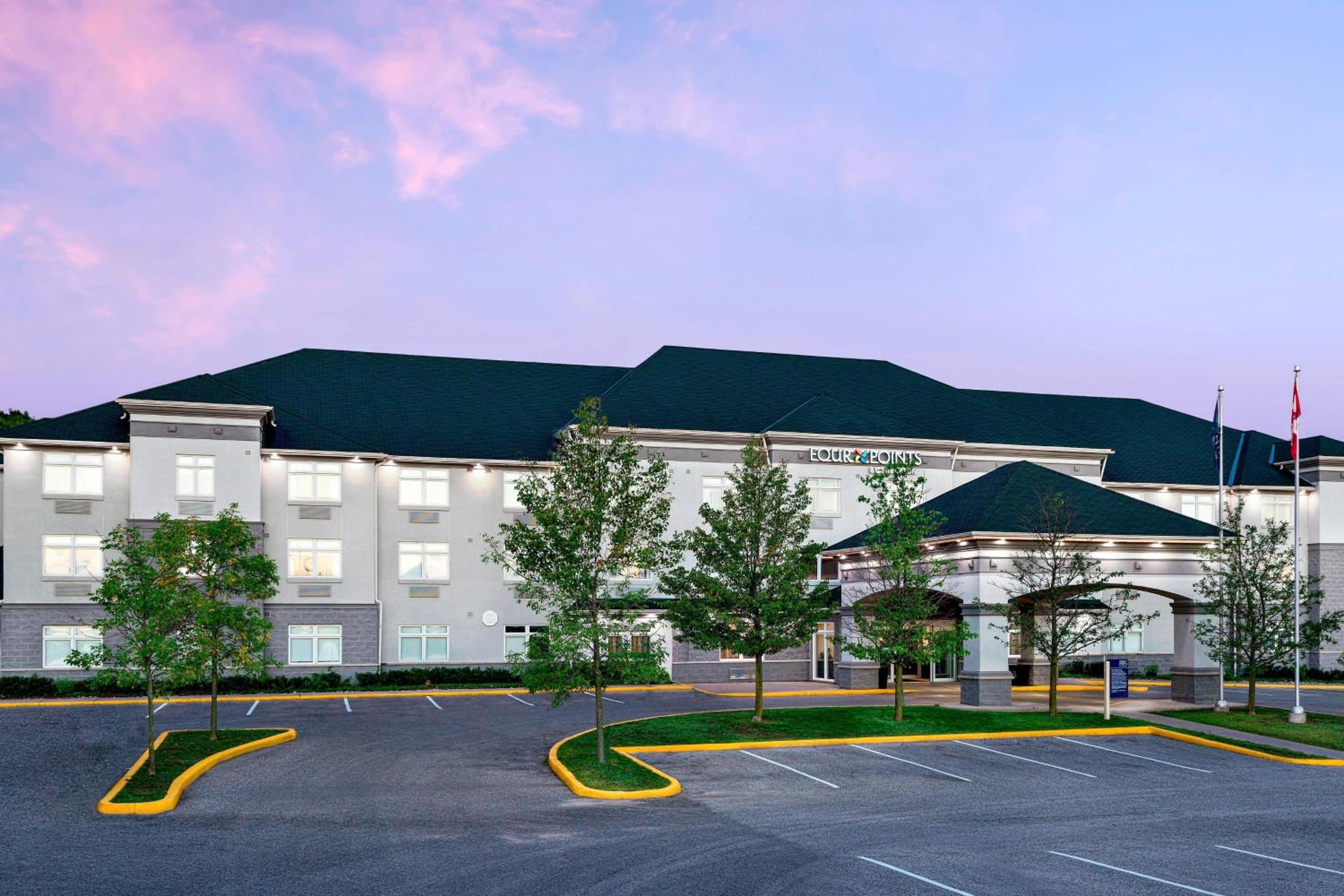 Barrie Vacations - Four Points by Sheraton Barrie - Property Image 3