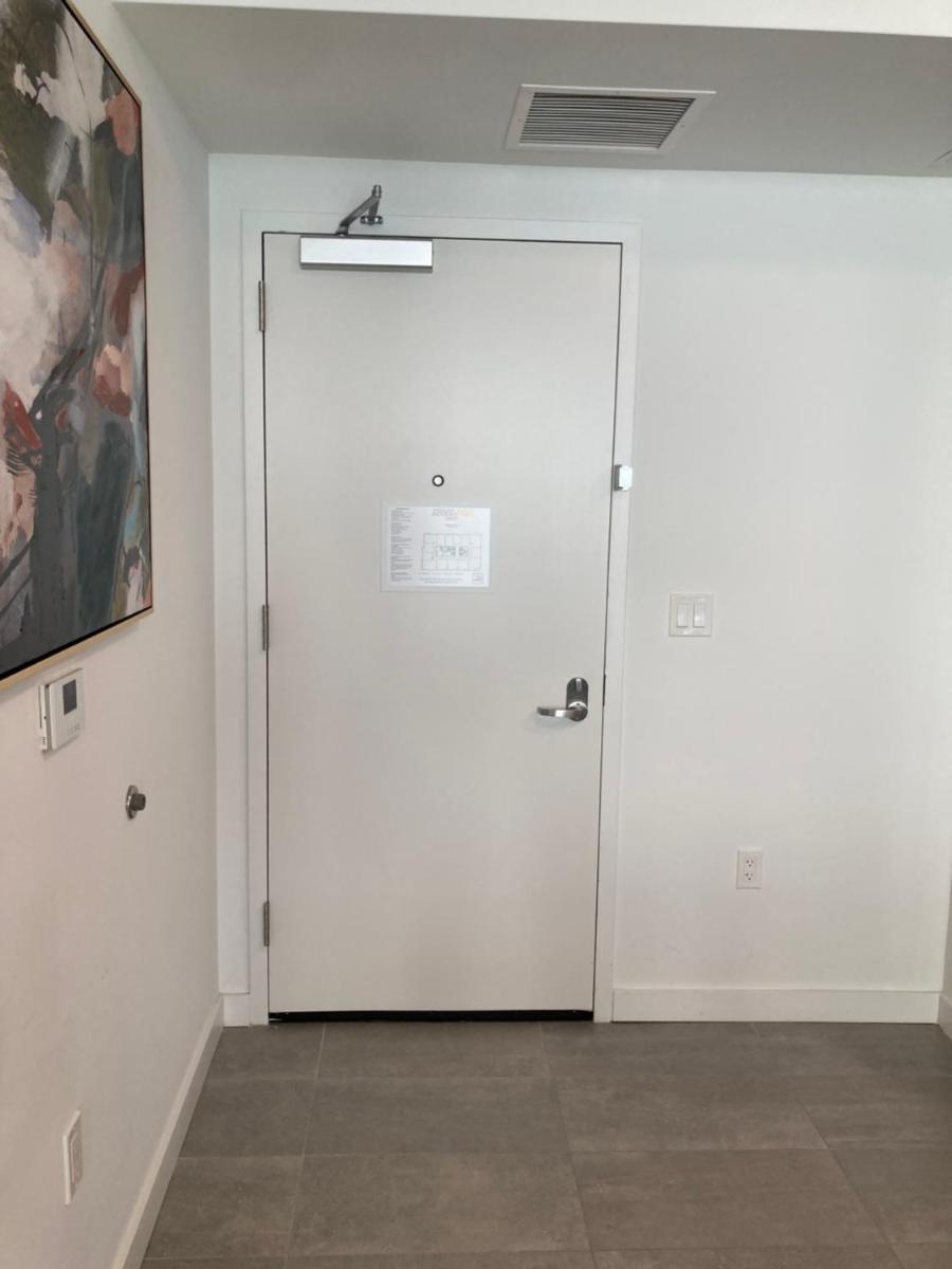 Brand NEW modern 1 bedroom unit Downtown