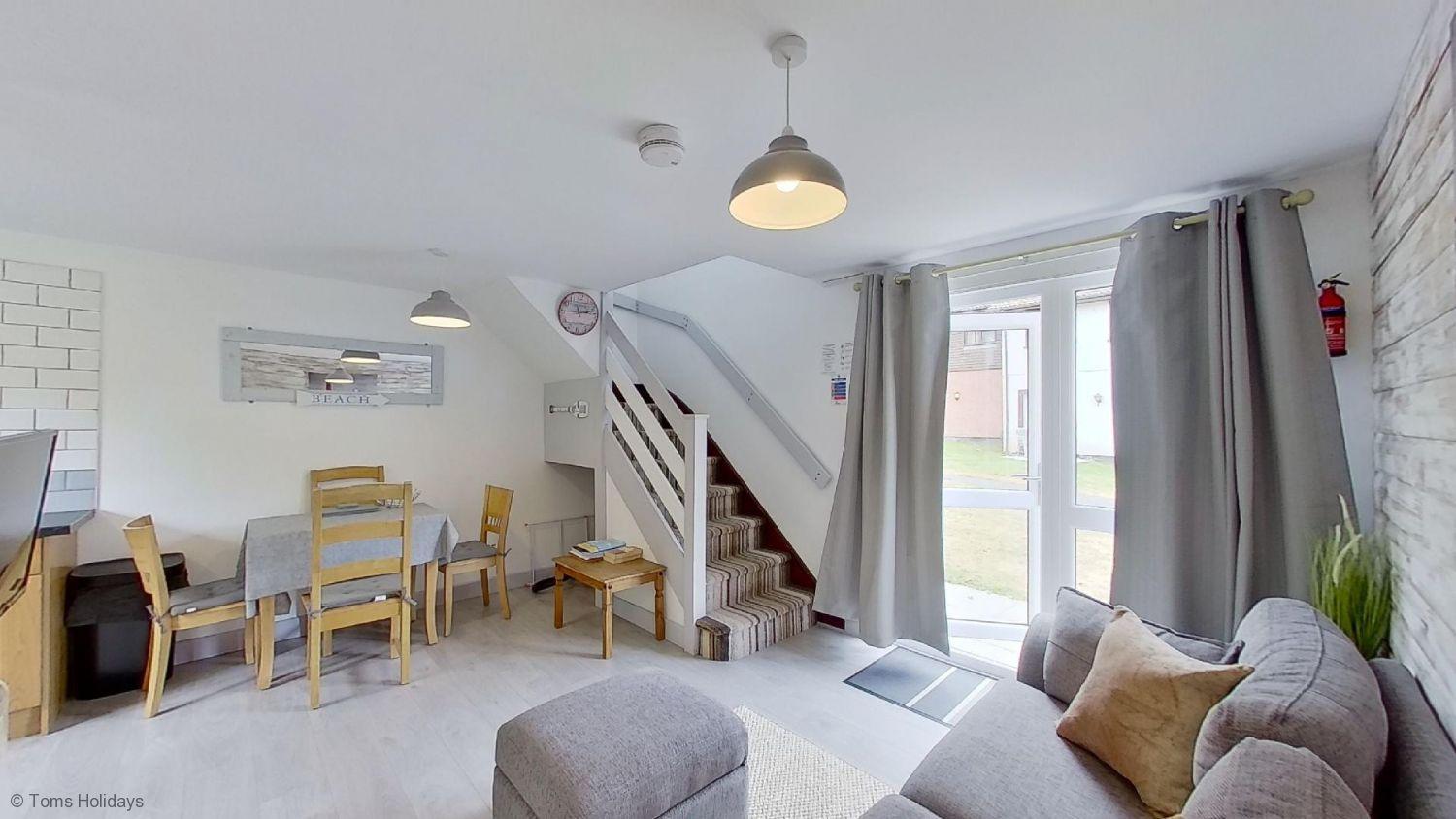 36 Strawberry Hill, Tolroy Manor view 2