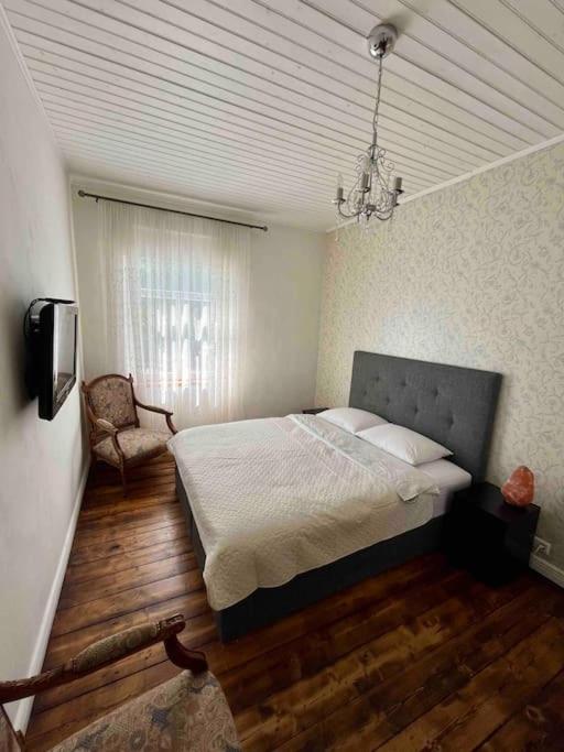 Cozy Terrace Apt near the Beach view 4