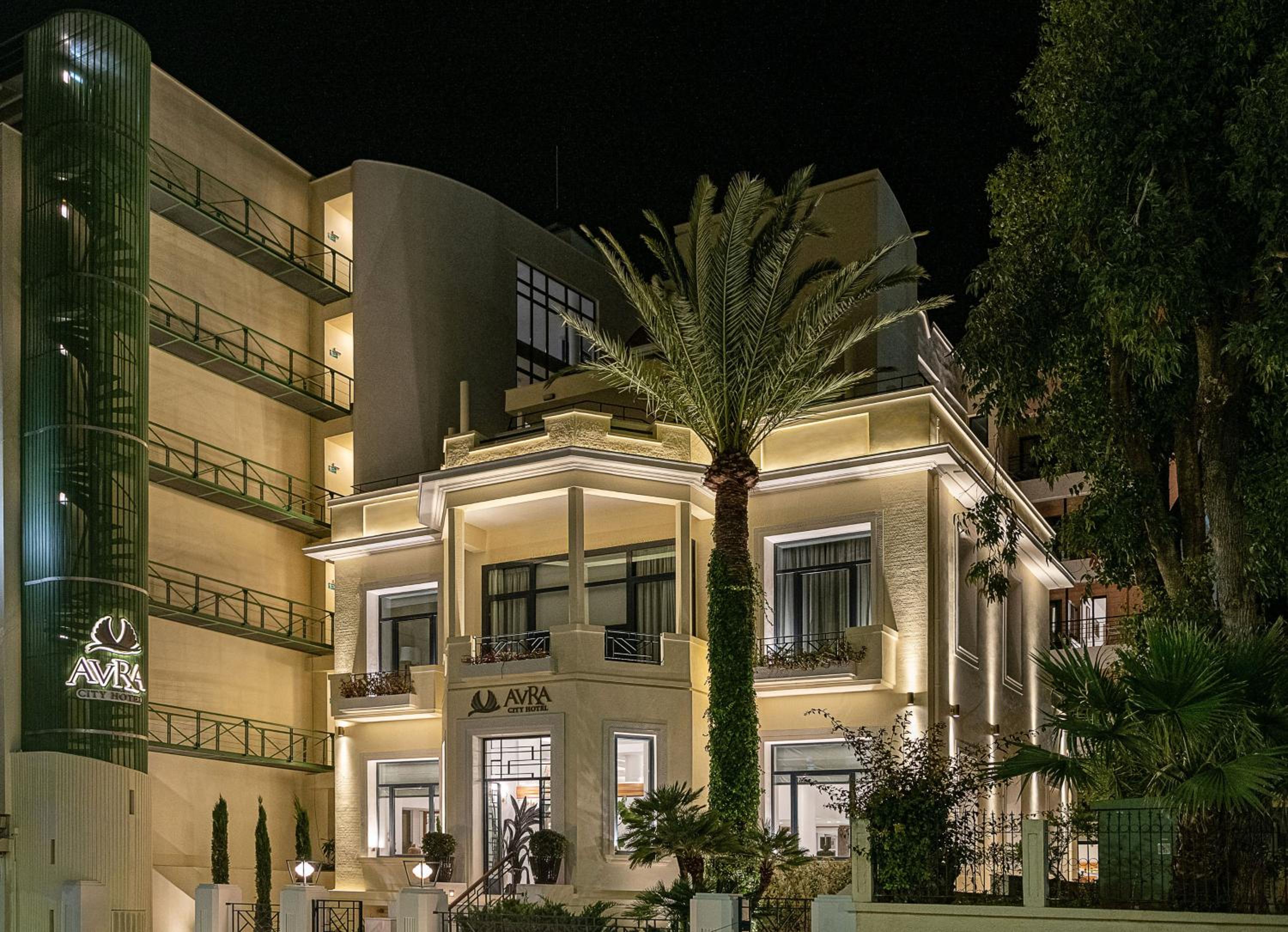 Hotel Avra City Boutique Hotel - Image 1