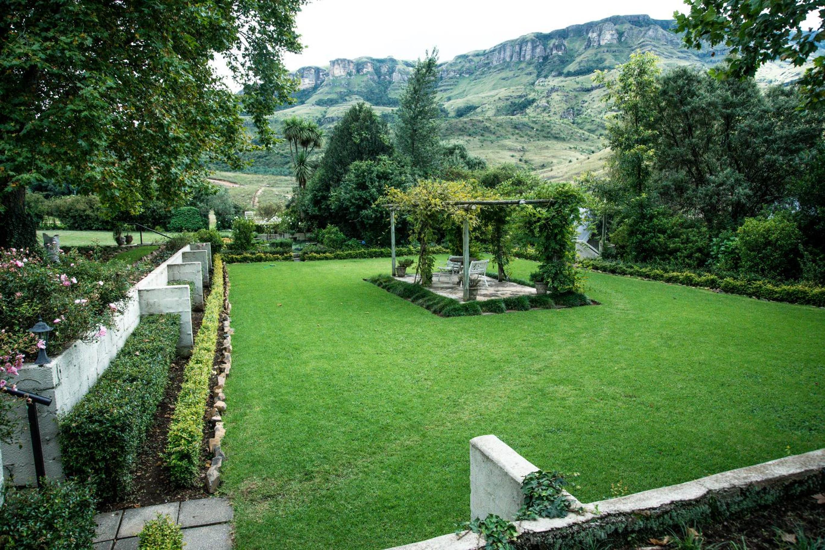 Cleopatra Mountain Farmhouse