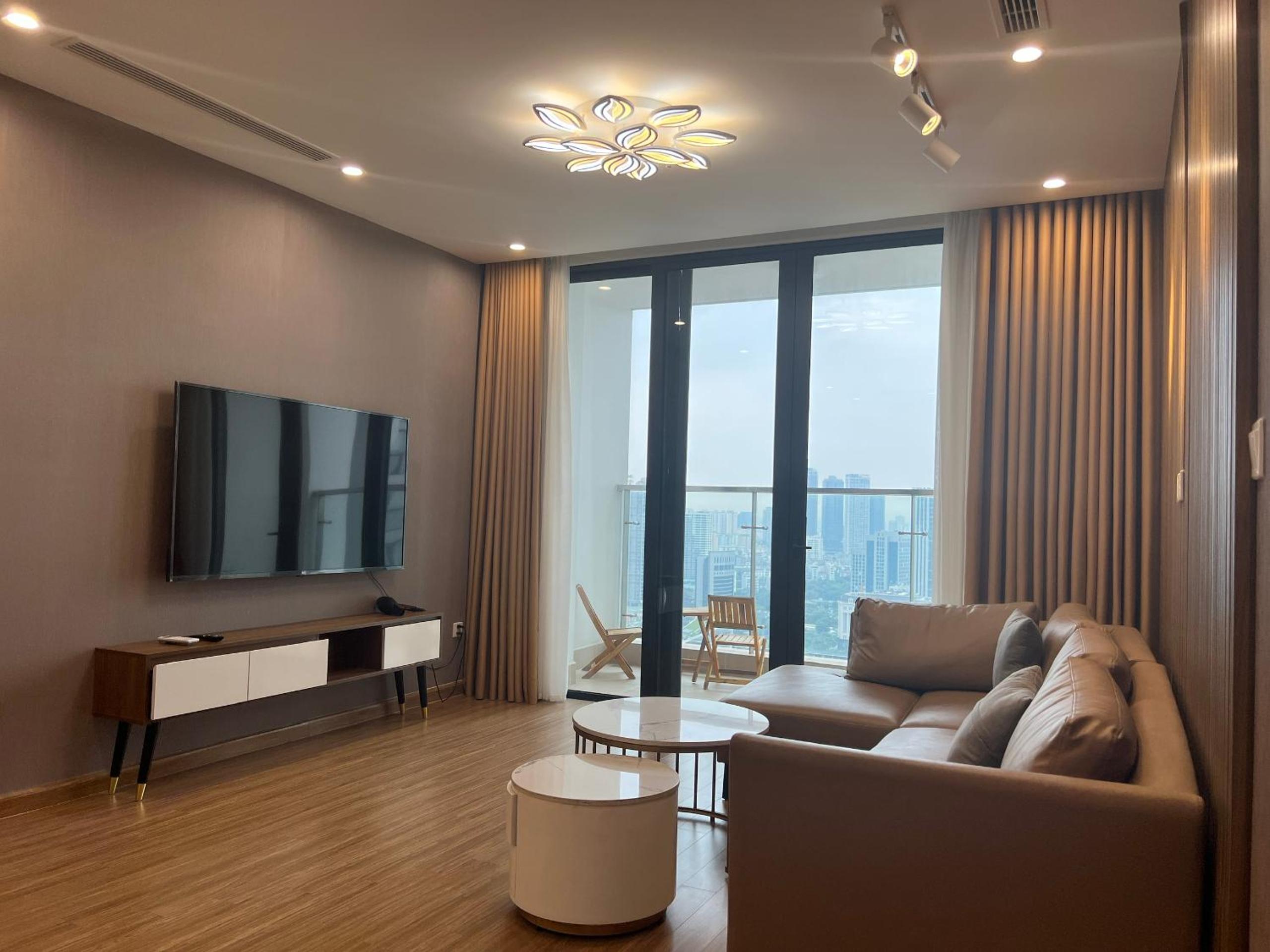 Vinhomes Skylake next to Keangnam Landmark