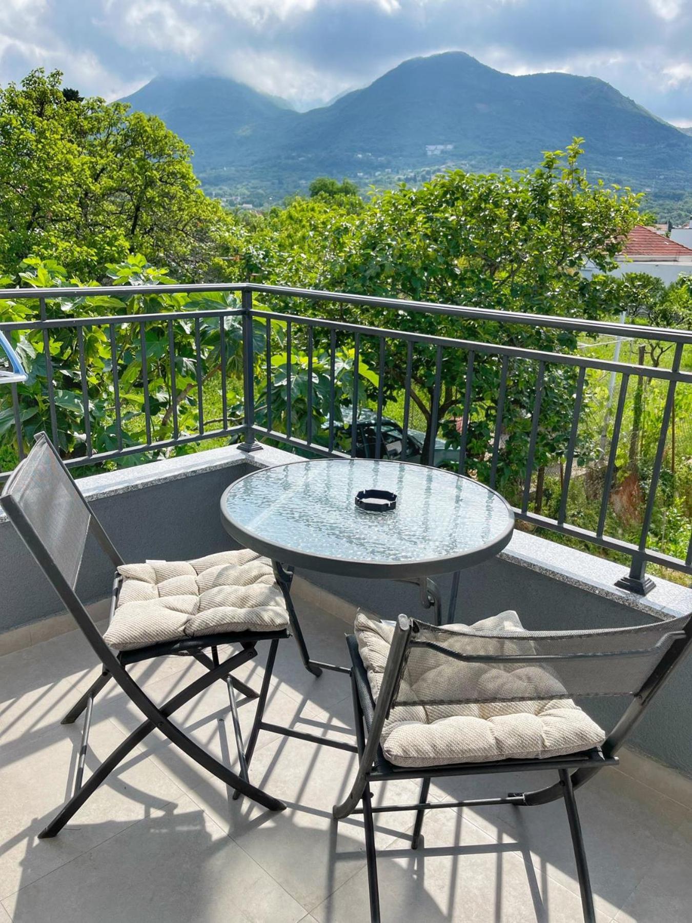 Lana apartmani
