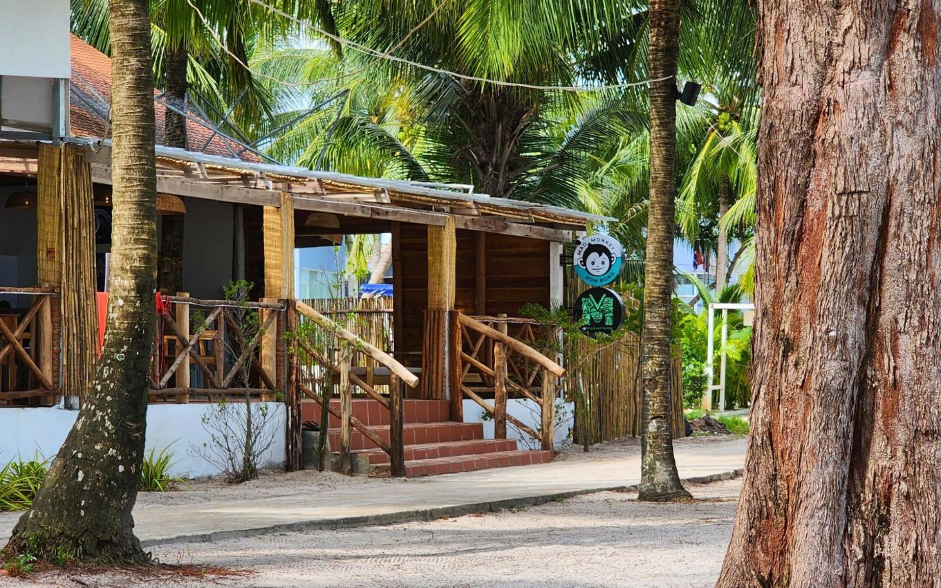 Mad Monkey Koh Rong