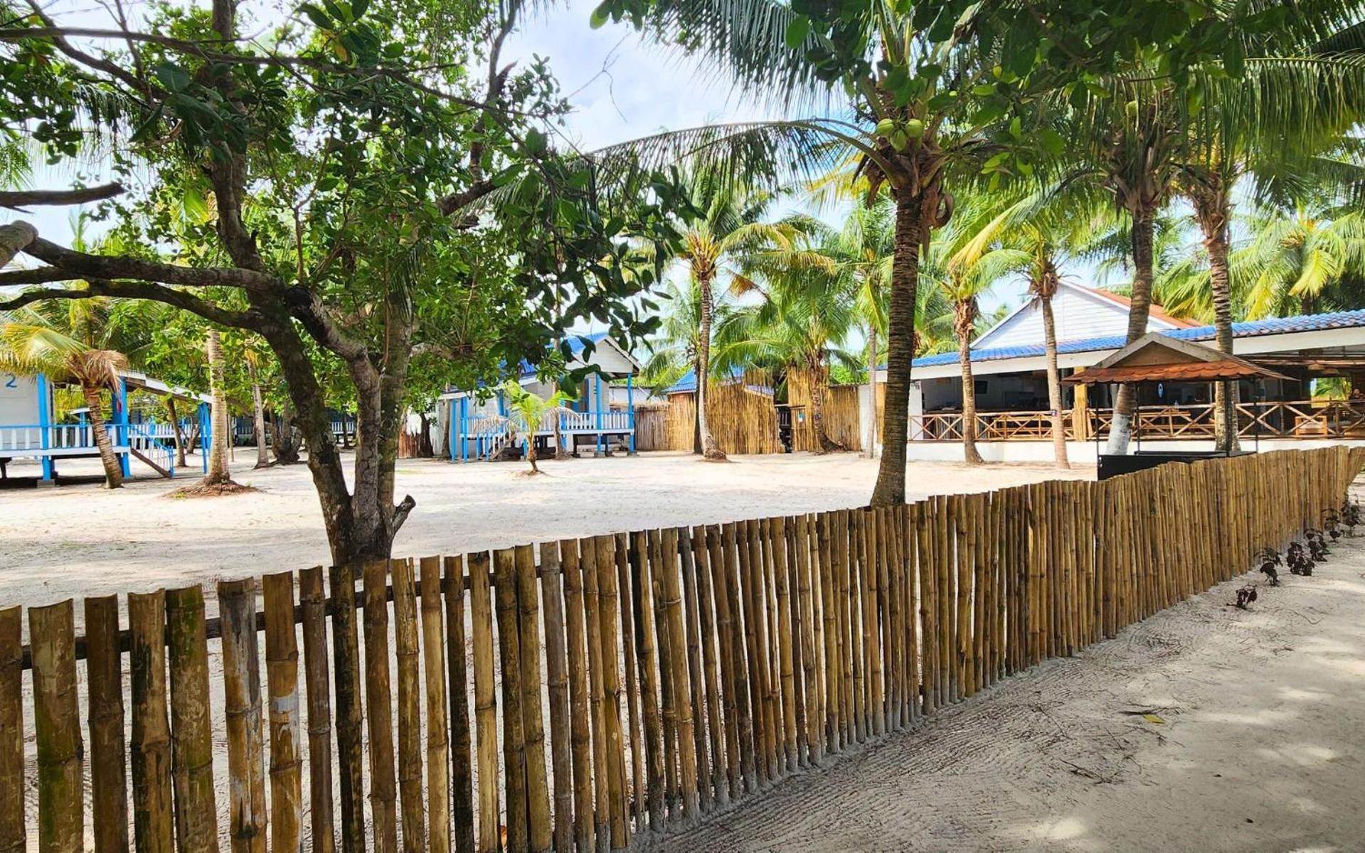 Mad Monkey Koh Rong