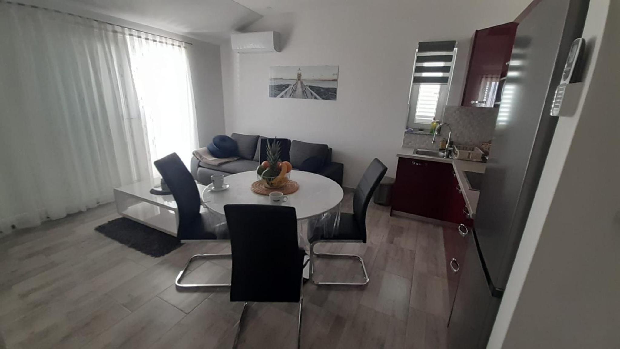 Apartmani Lucija