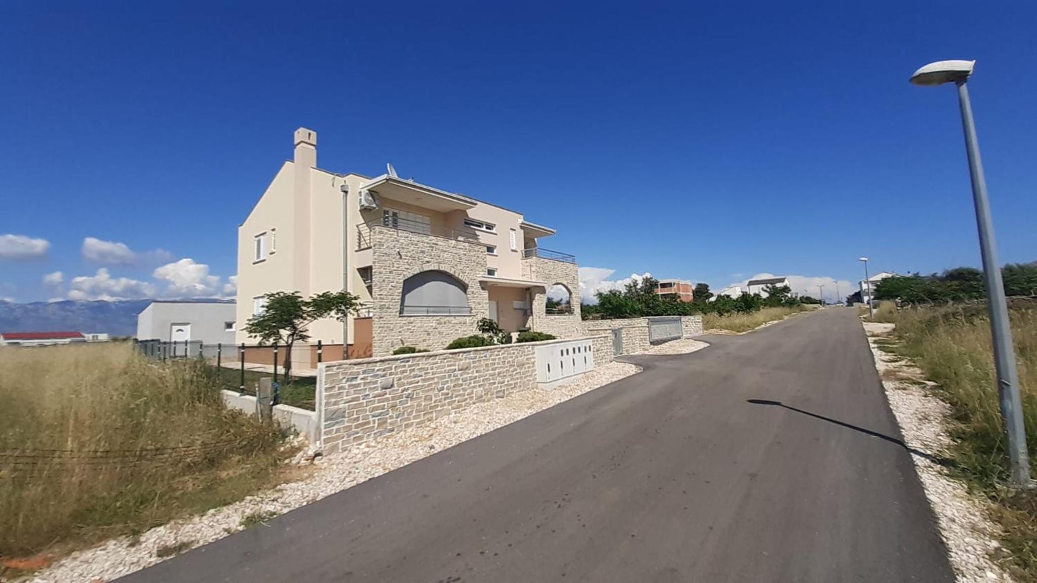 Apartmani Lucija