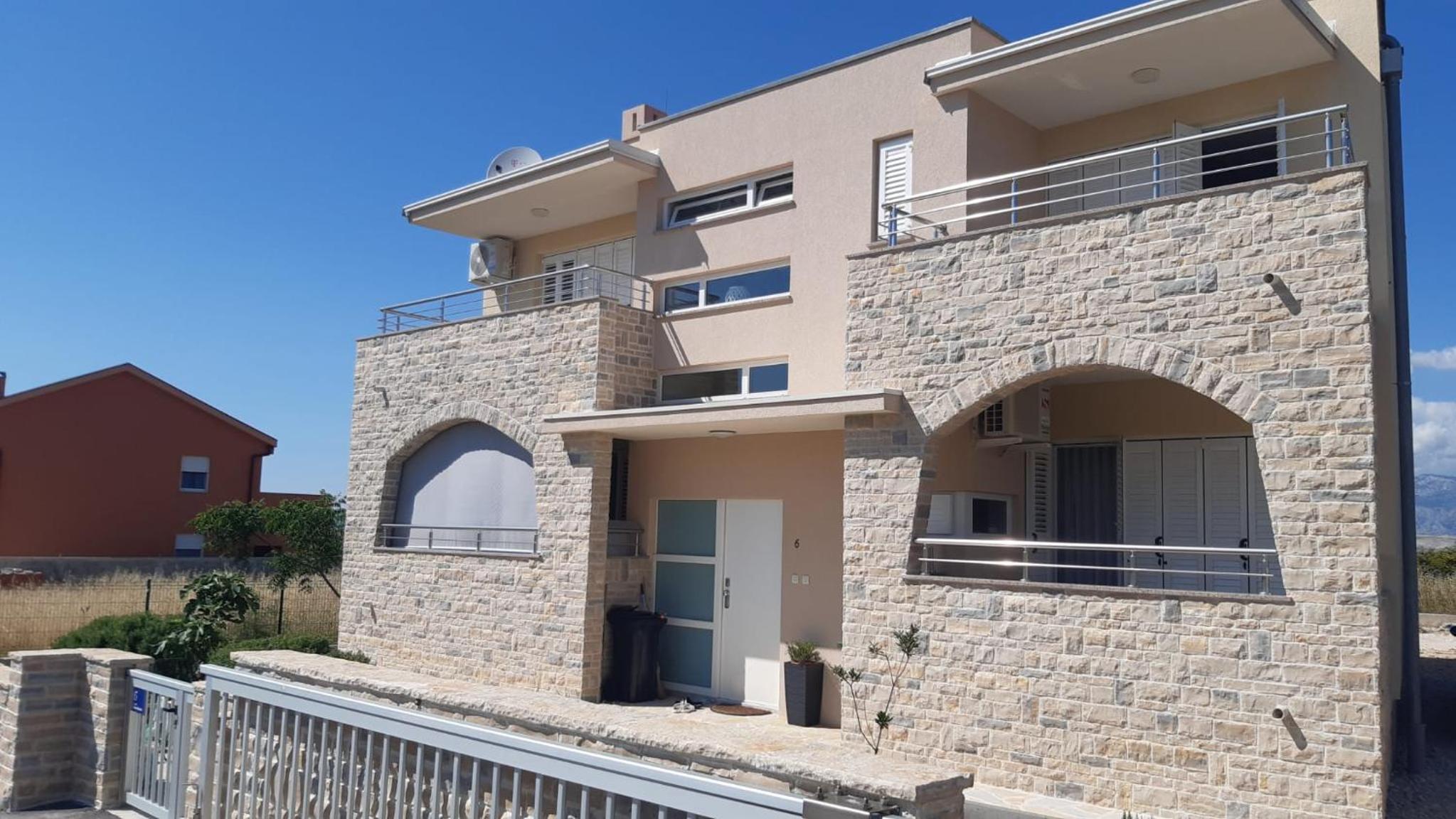 Apartmani Lucija