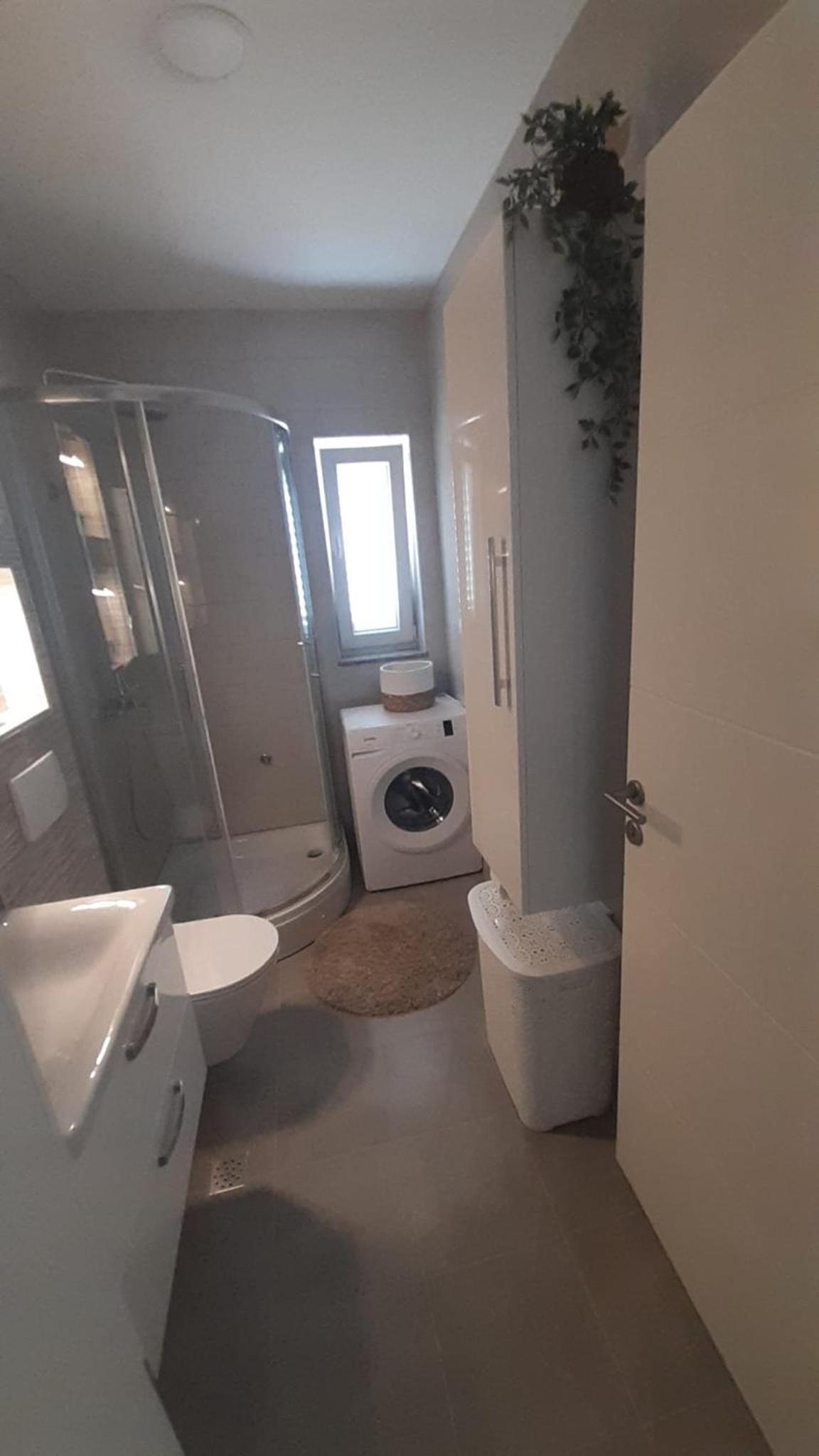 Apartmani Lucija