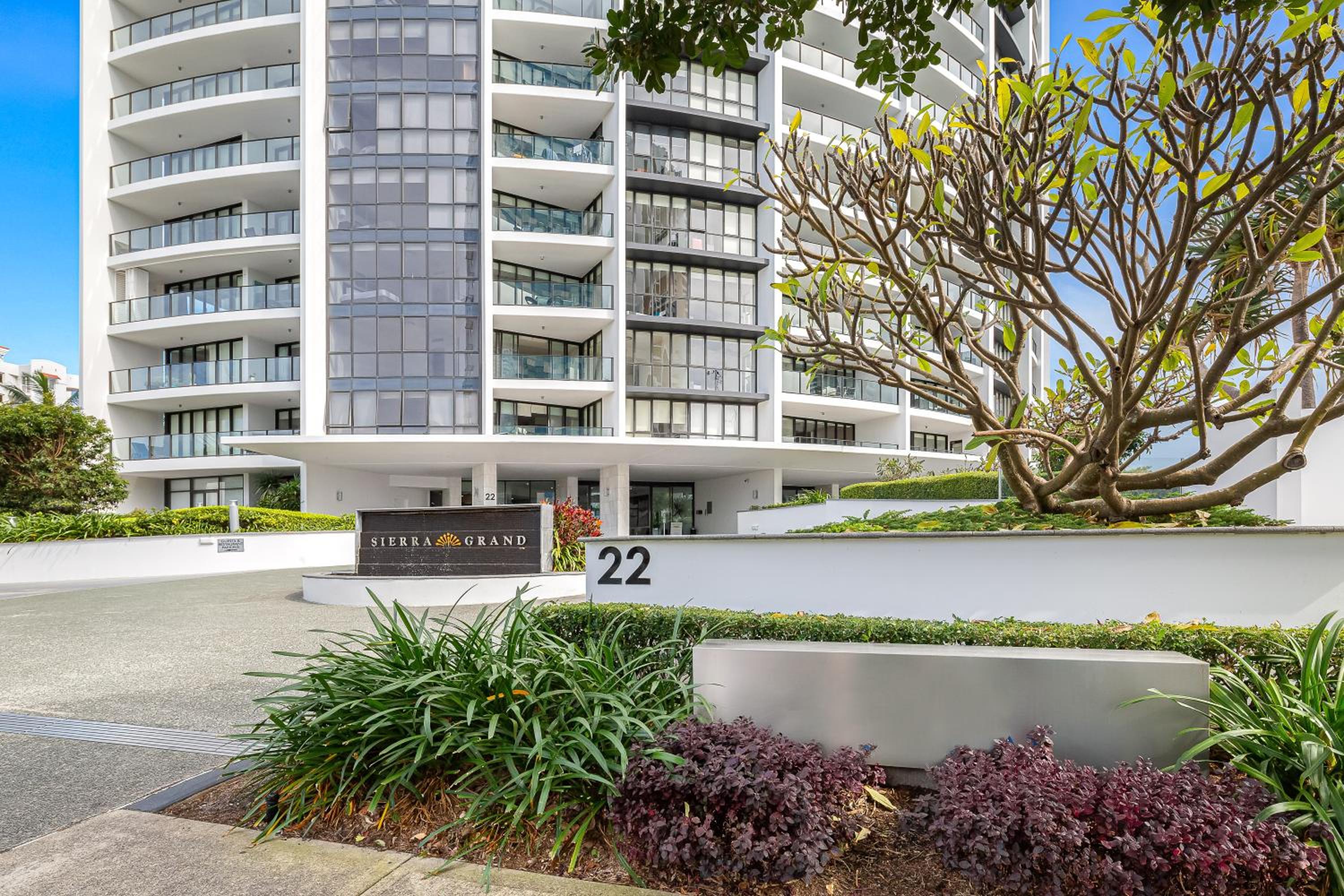 Sierra Grand Apartments - Hosted by Wow Stay