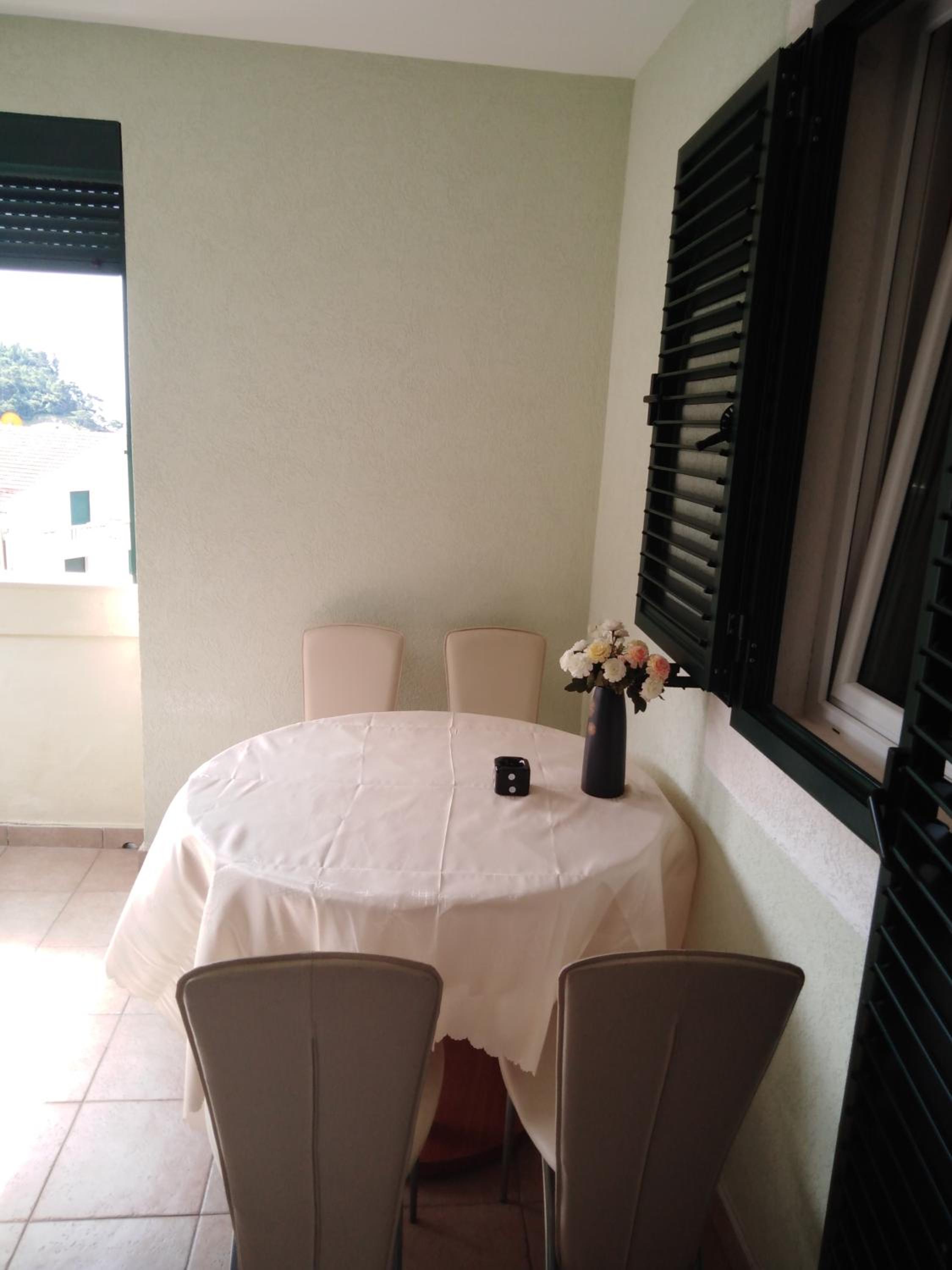 Apartman Ozi view 2