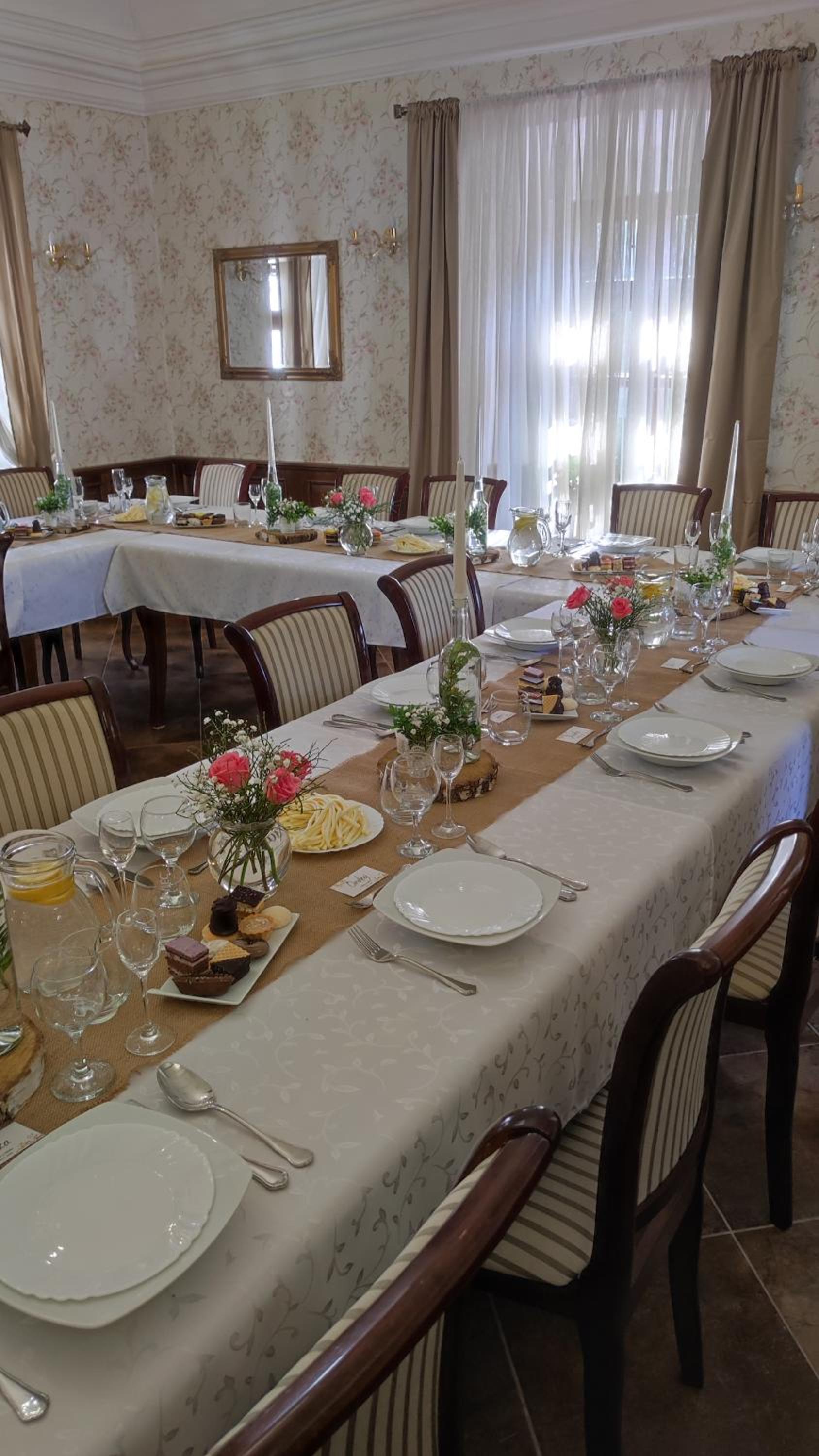 Kaštieľ Košťany