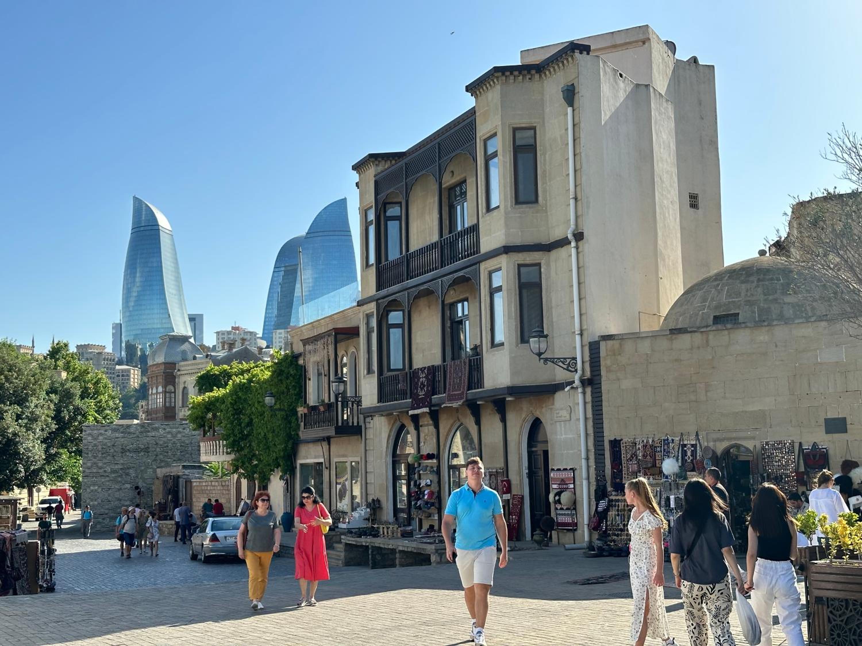 Etnic apartment near Maiden tower center of Baku