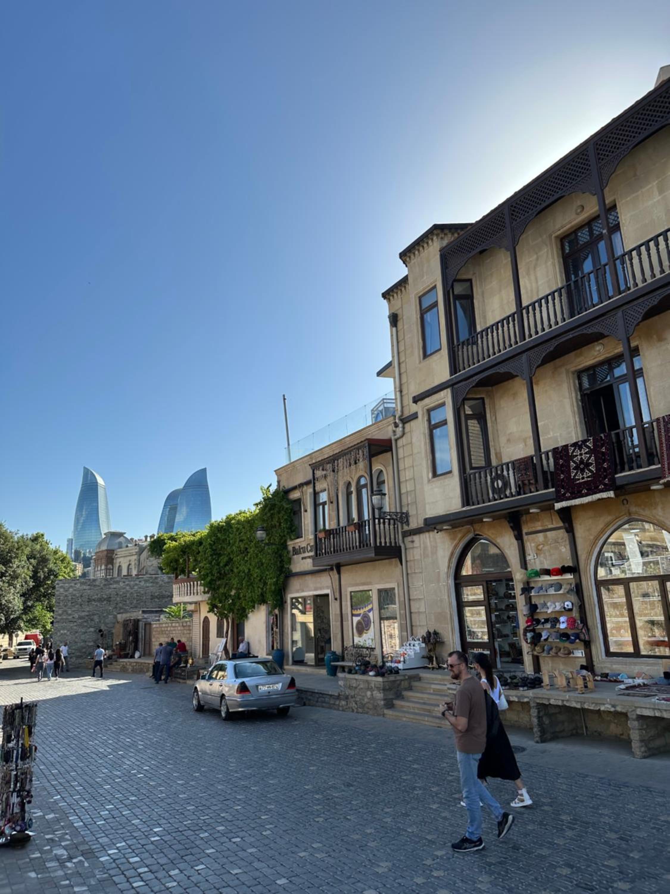 Etnic apartment near Maiden tower center of Baku