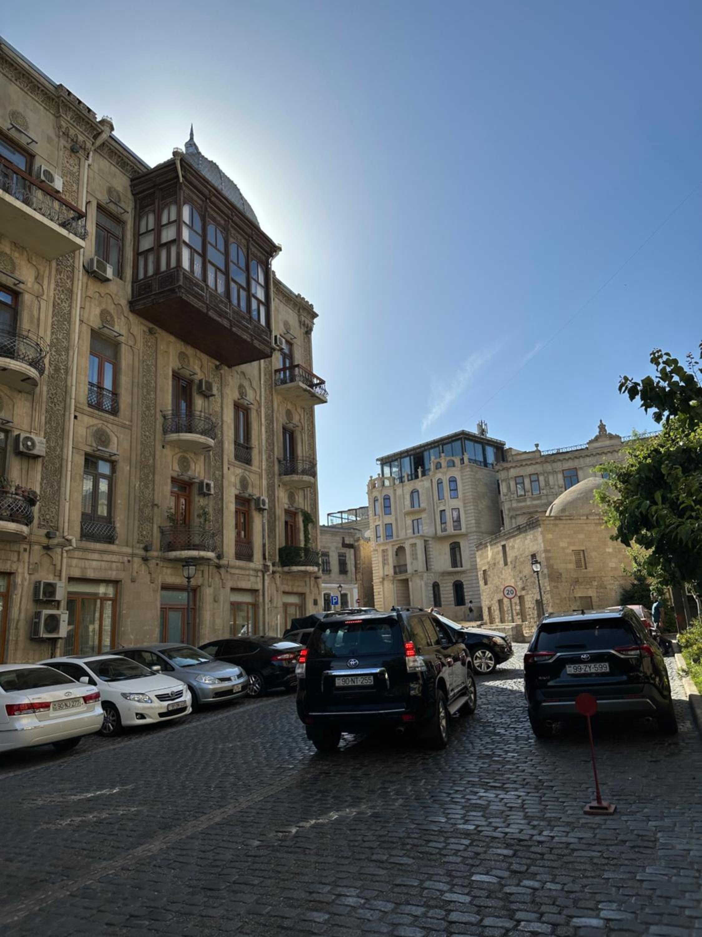 Etnic apartment near Maiden tower center of Baku