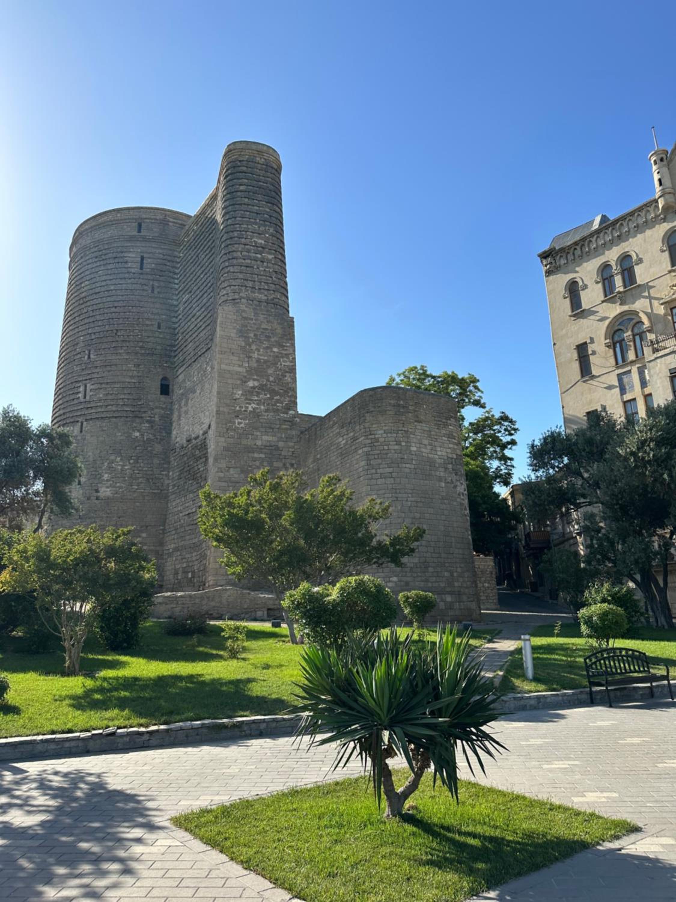 Etnic apartment near Maiden tower center of Baku