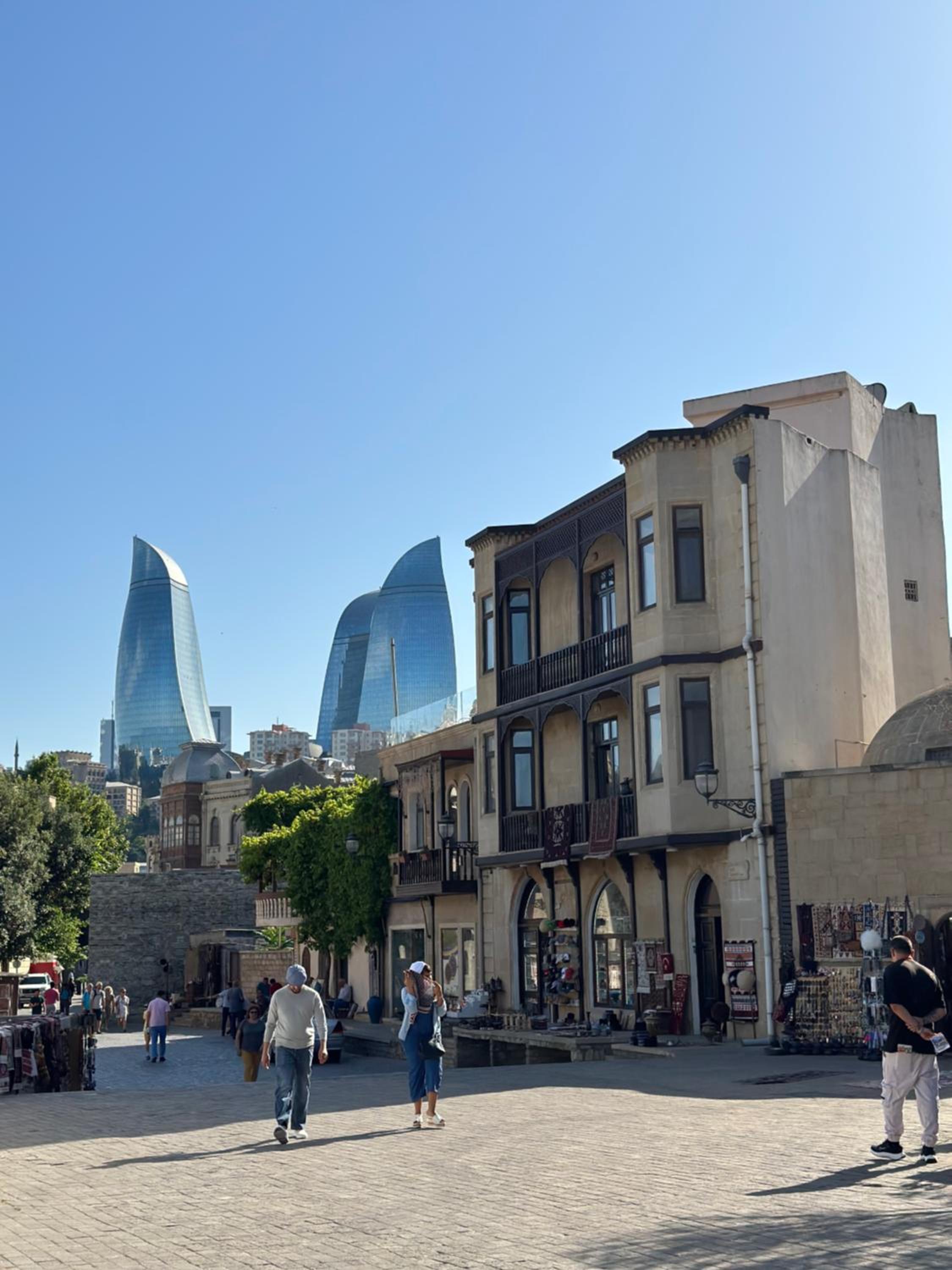 Etnic apartment near Maiden tower center of Baku
