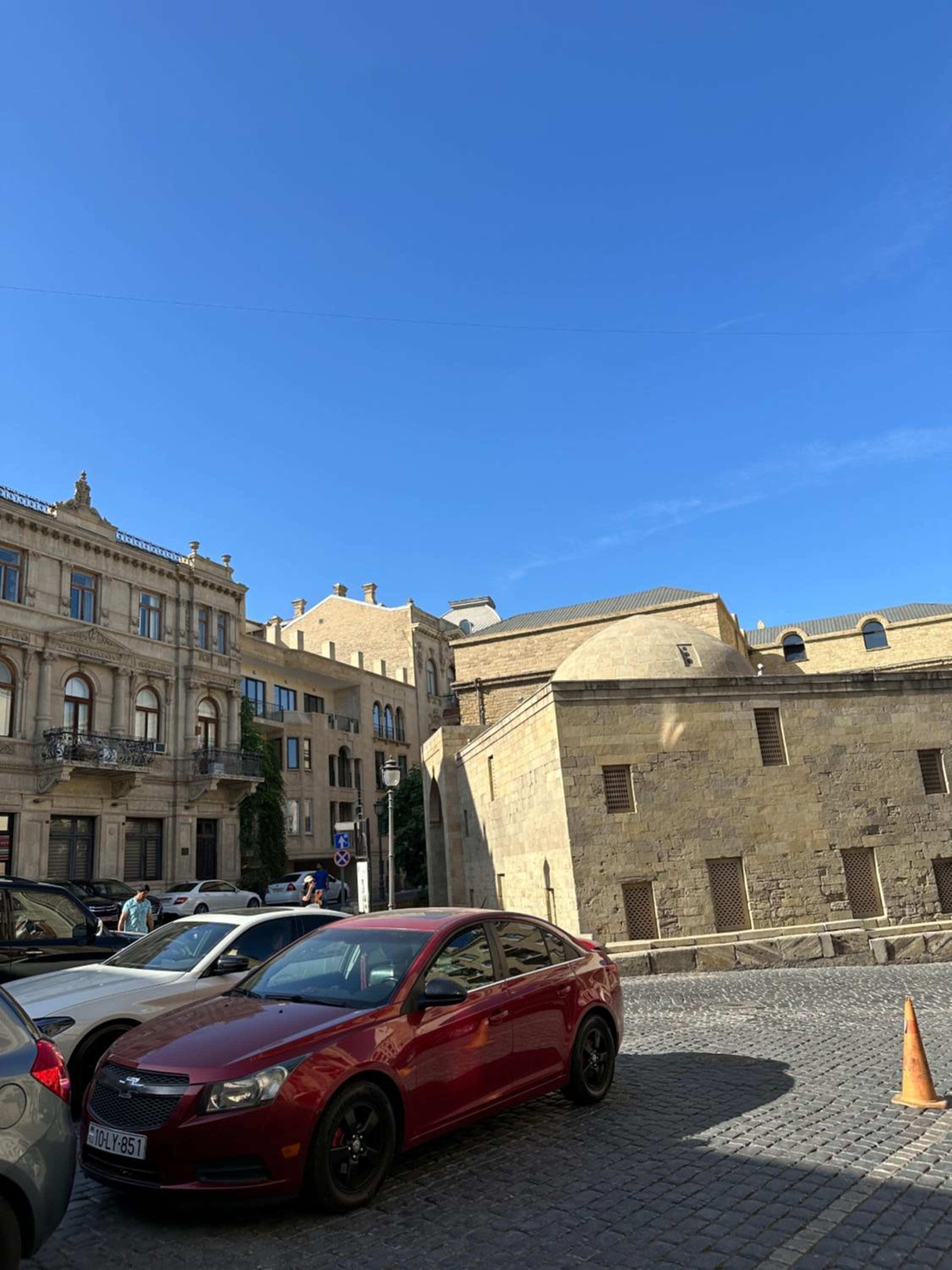 Etnic apartment near Maiden tower center of Baku