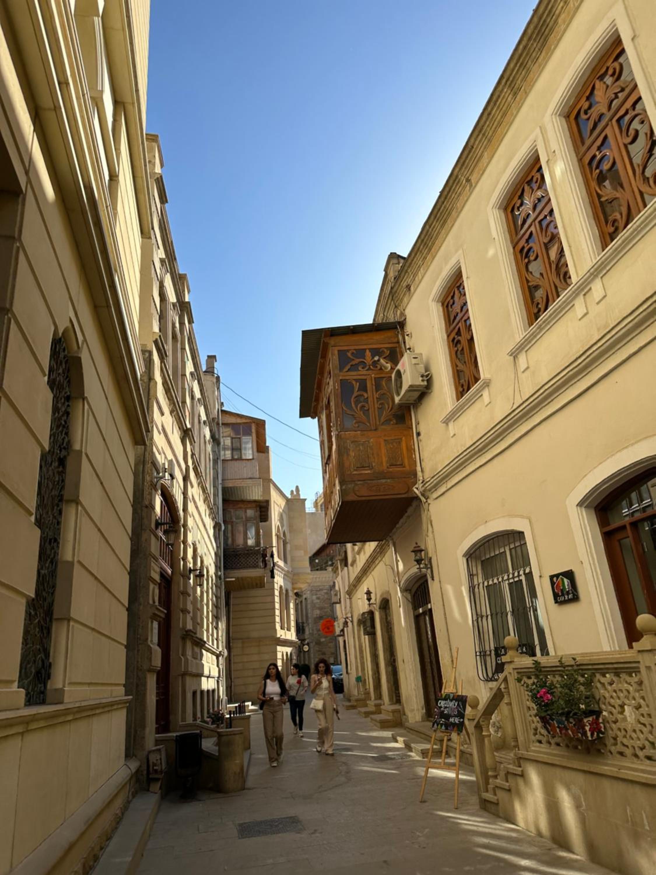 Etnic apartment near Maiden tower center of Baku