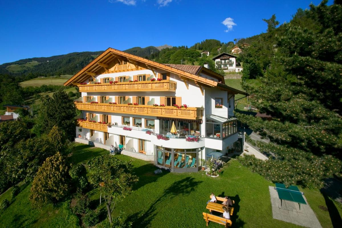 Hotel Garni Alpenhof view 3