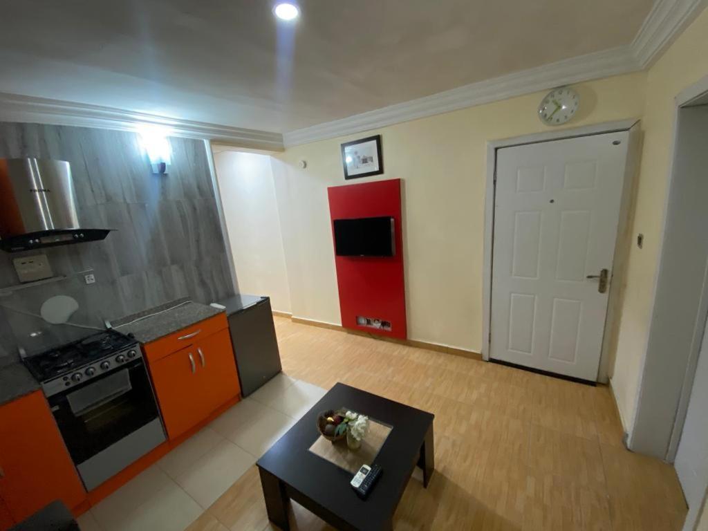 Apartment D (Deluxe One Bedroom Apartment) view 5