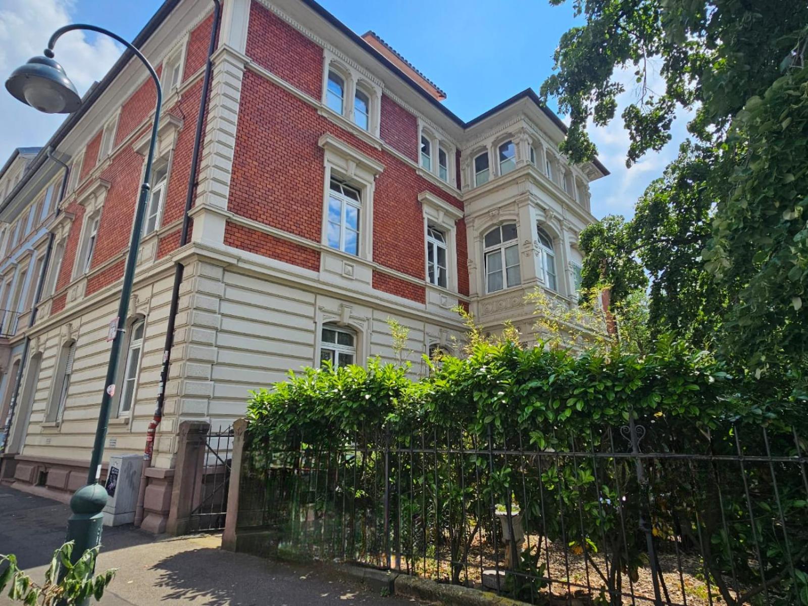 Historical Luxury Homes - Stadtvilla mit Jacuzzi und Garten