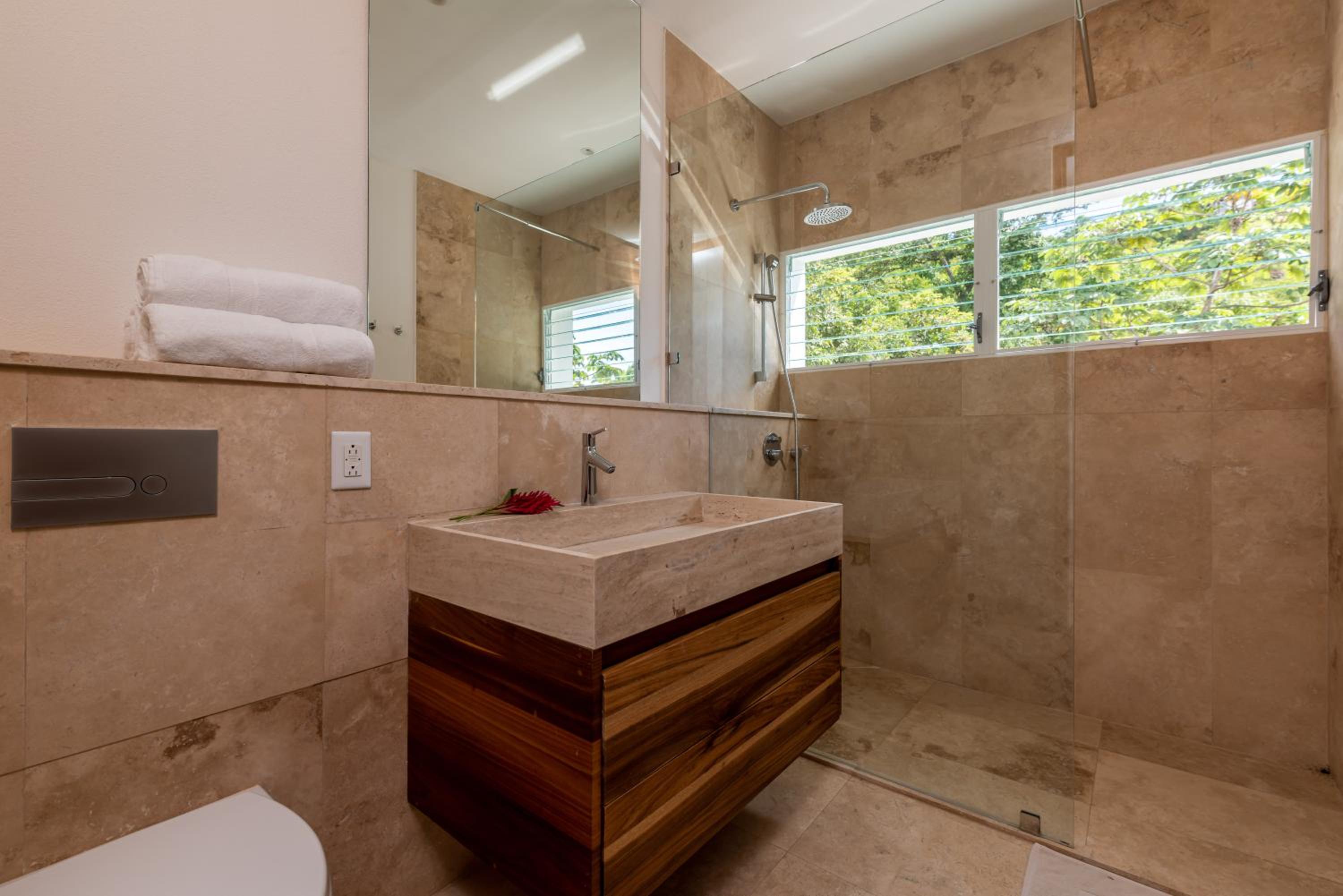 Beautiful Getaway 3BR House/ amazing ocean view
