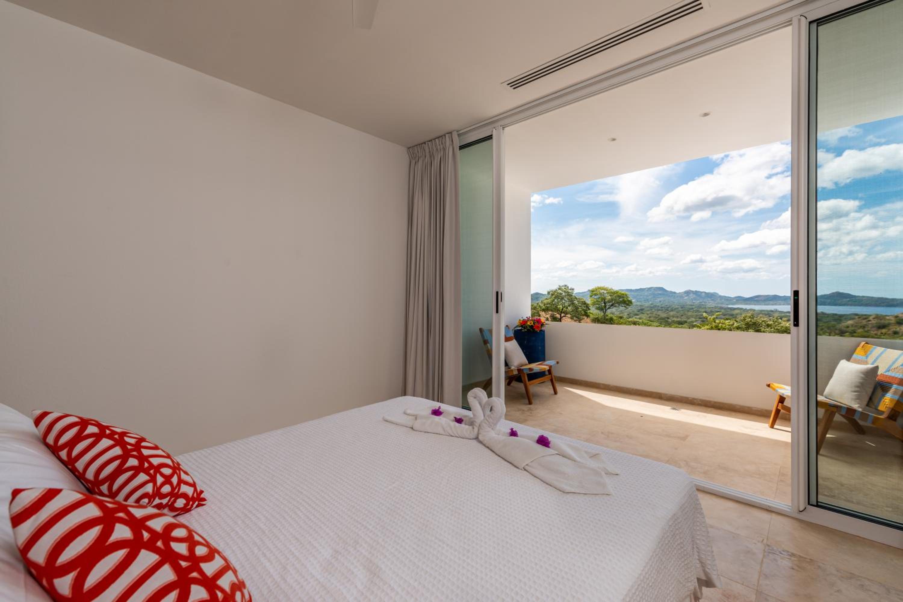 Beautiful Getaway 3BR House/ amazing ocean view