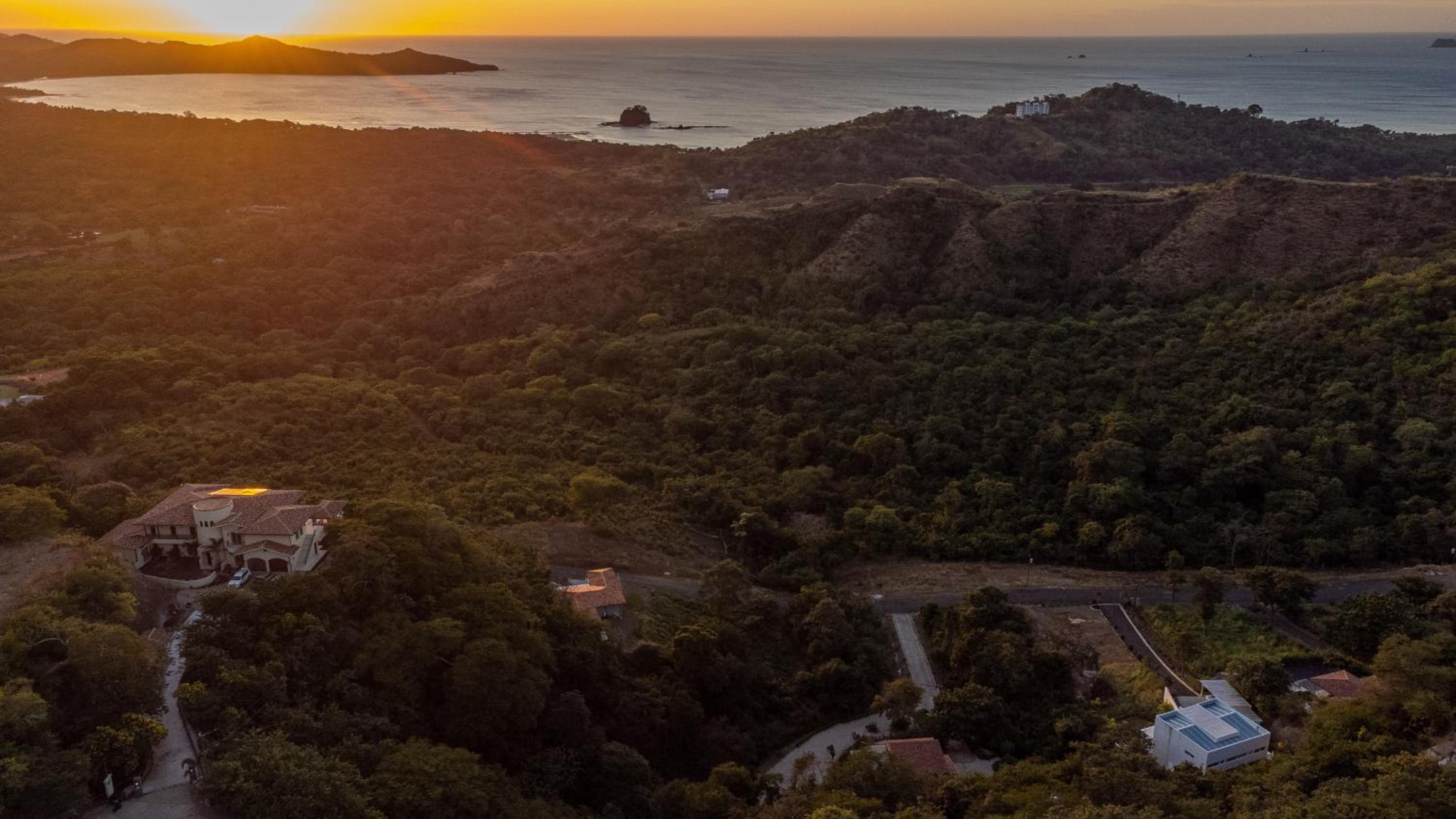 Beautiful Getaway 3BR House/ amazing ocean view