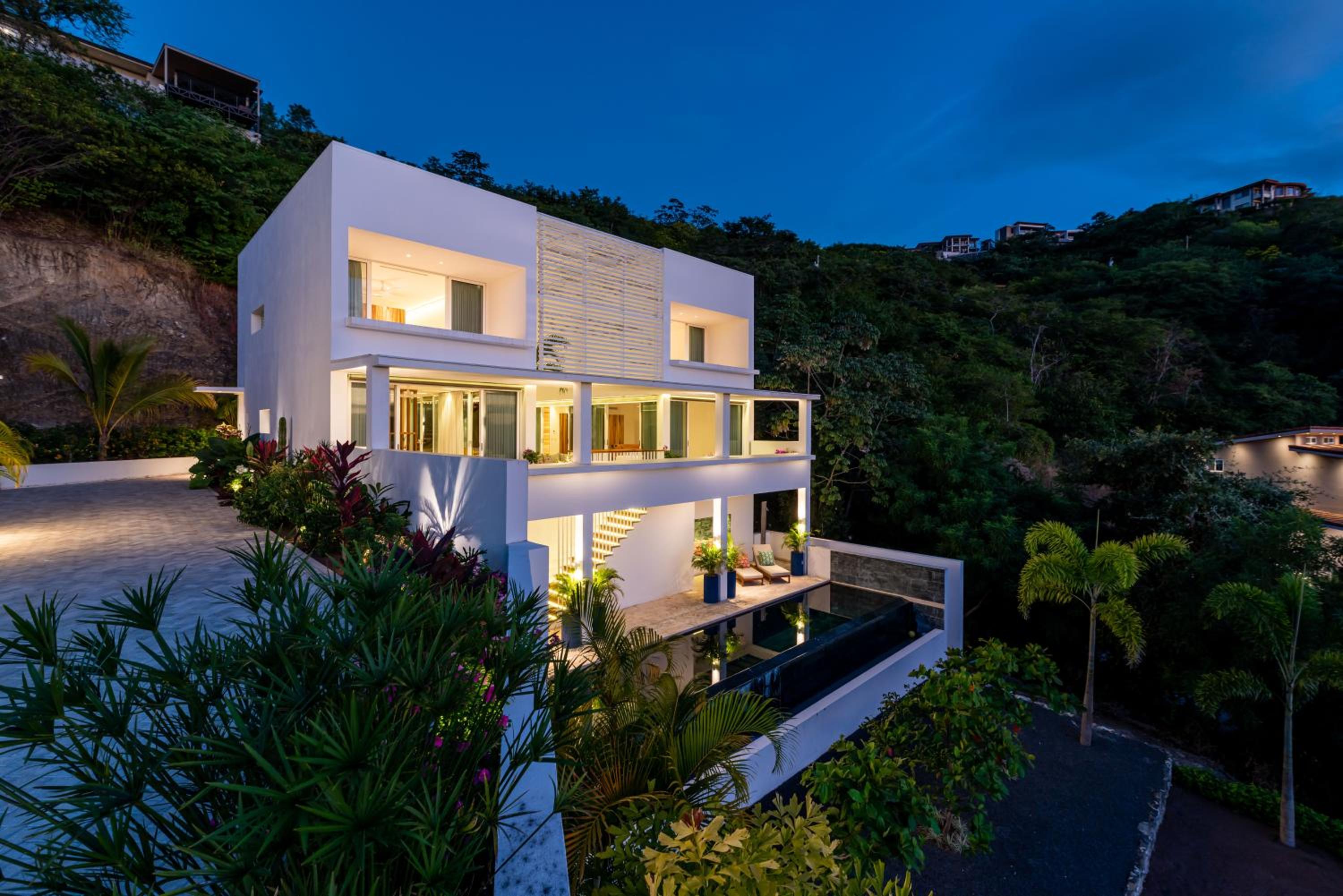 Beautiful Getaway 3BR House/ amazing ocean view