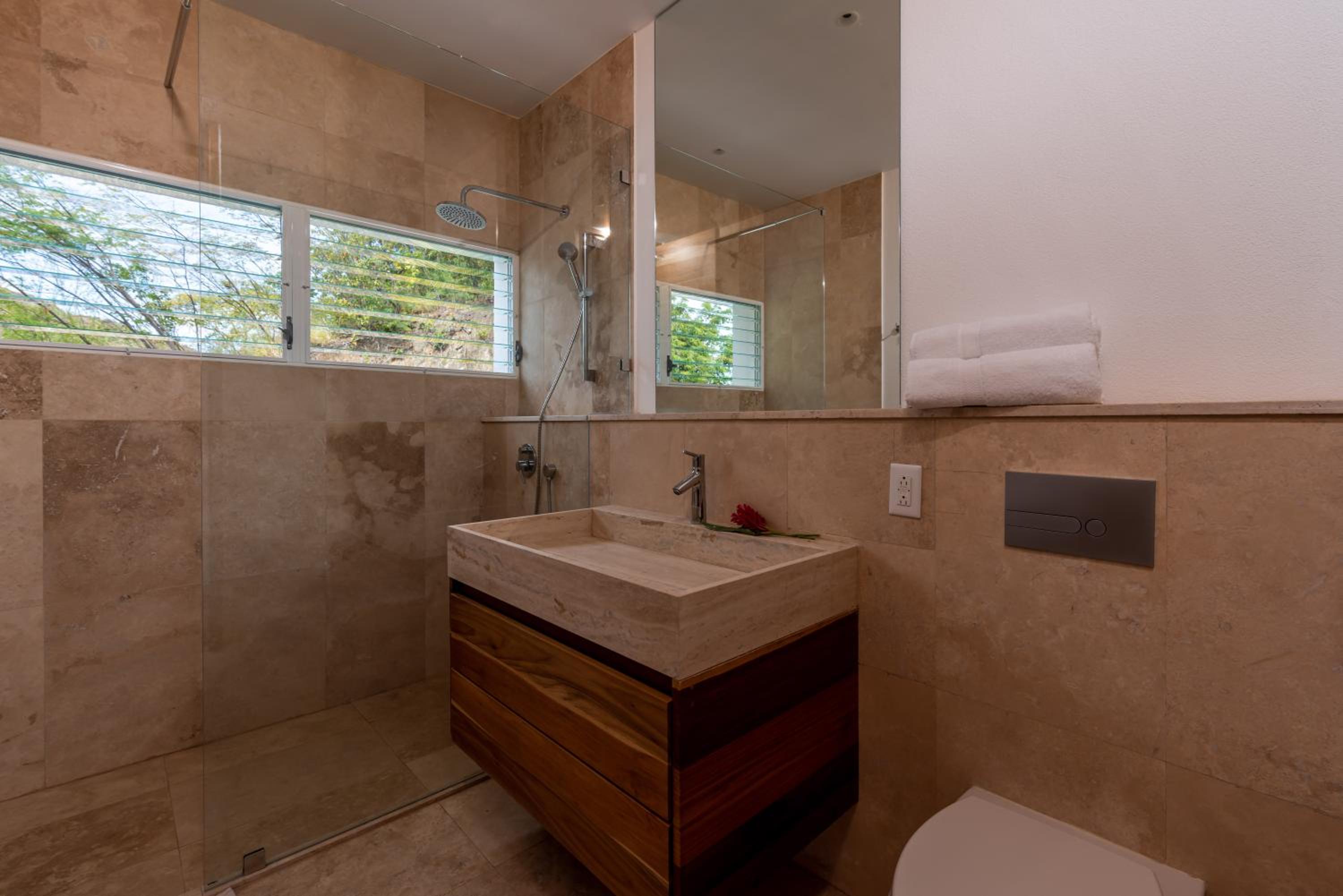 Beautiful Getaway 3BR House/ amazing ocean view