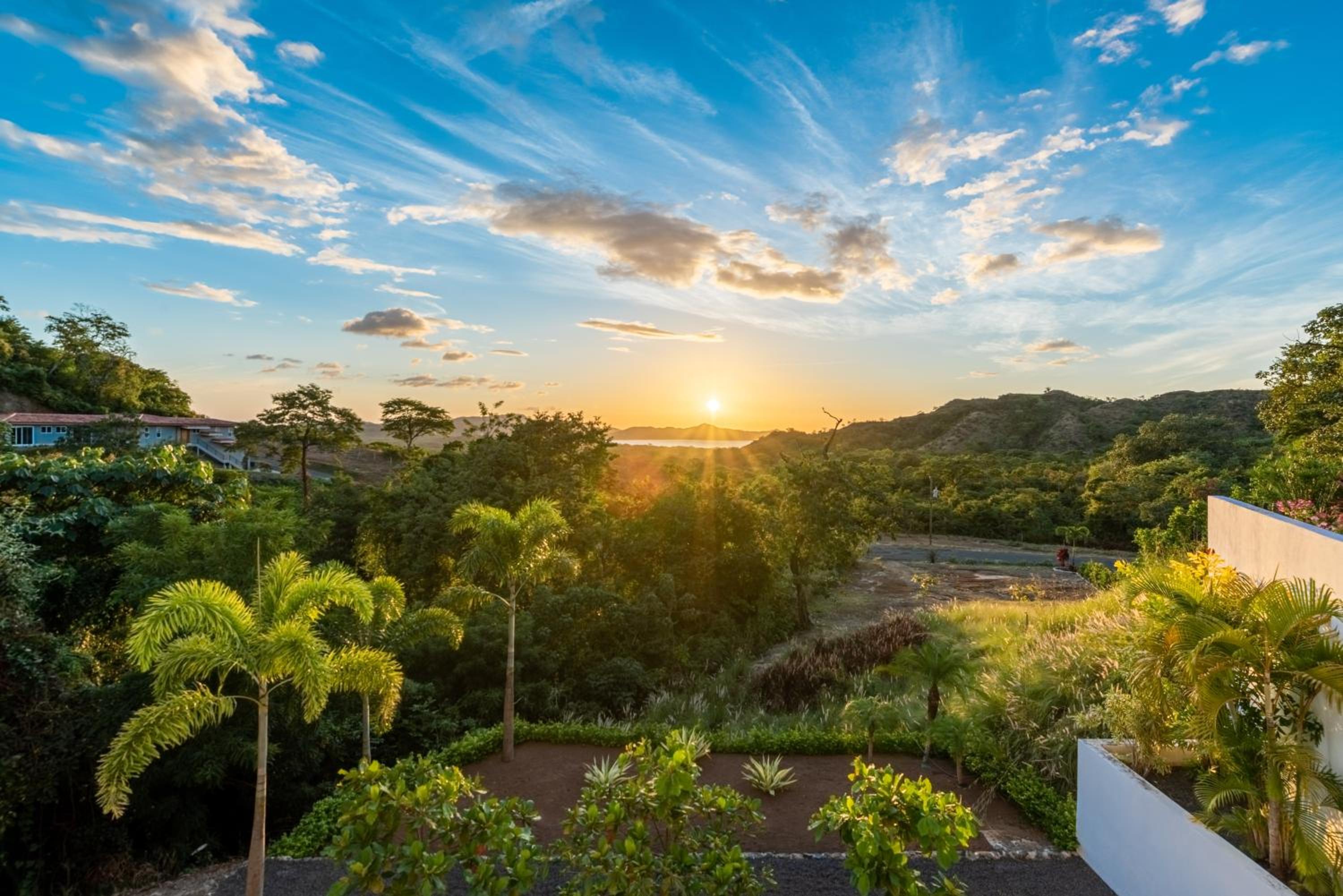 Beautiful Getaway 3BR House/ amazing ocean view