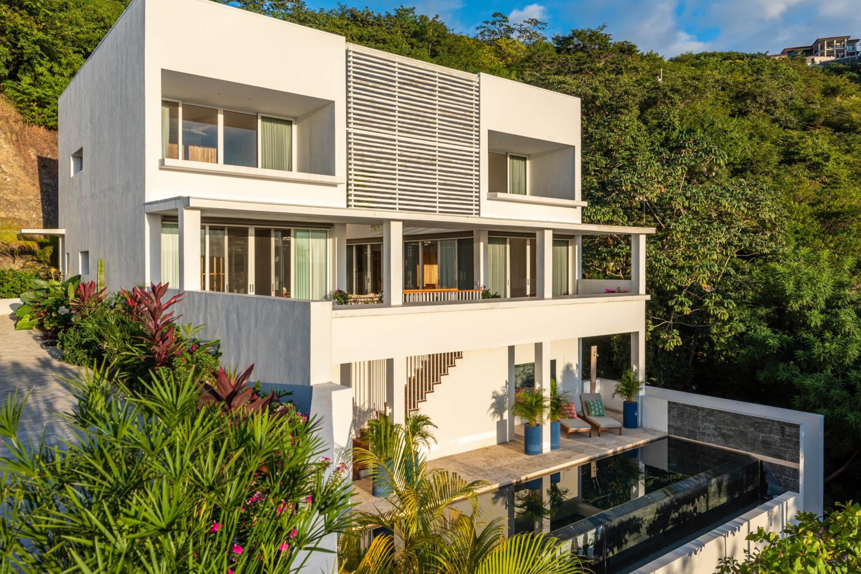 Beautiful Getaway 3BR House/ amazing ocean view