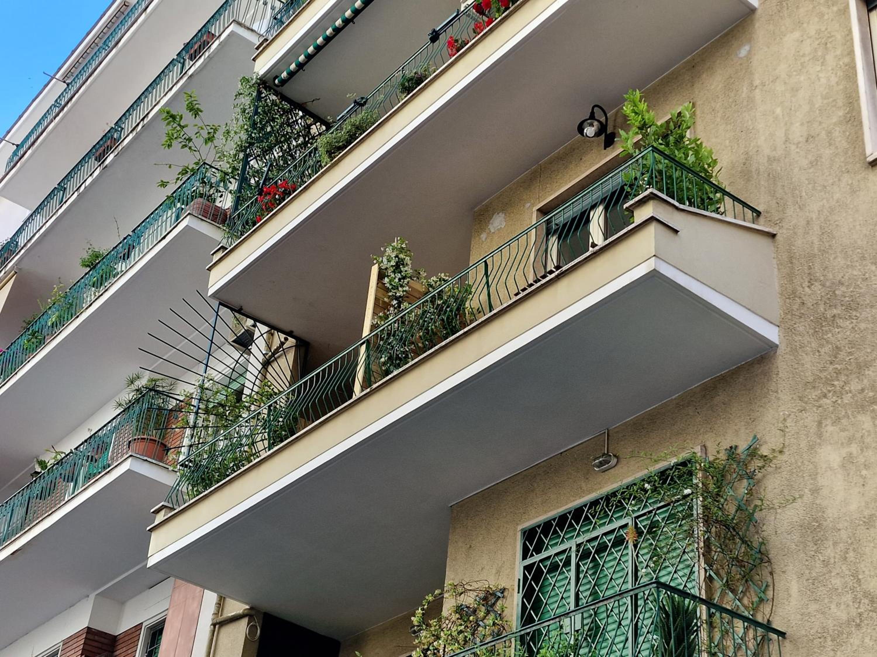 Cuma Suites